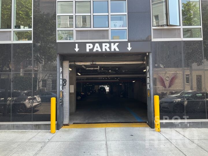 Photo of 10 Richardson St. (568 Union Ave) - Valet Garage