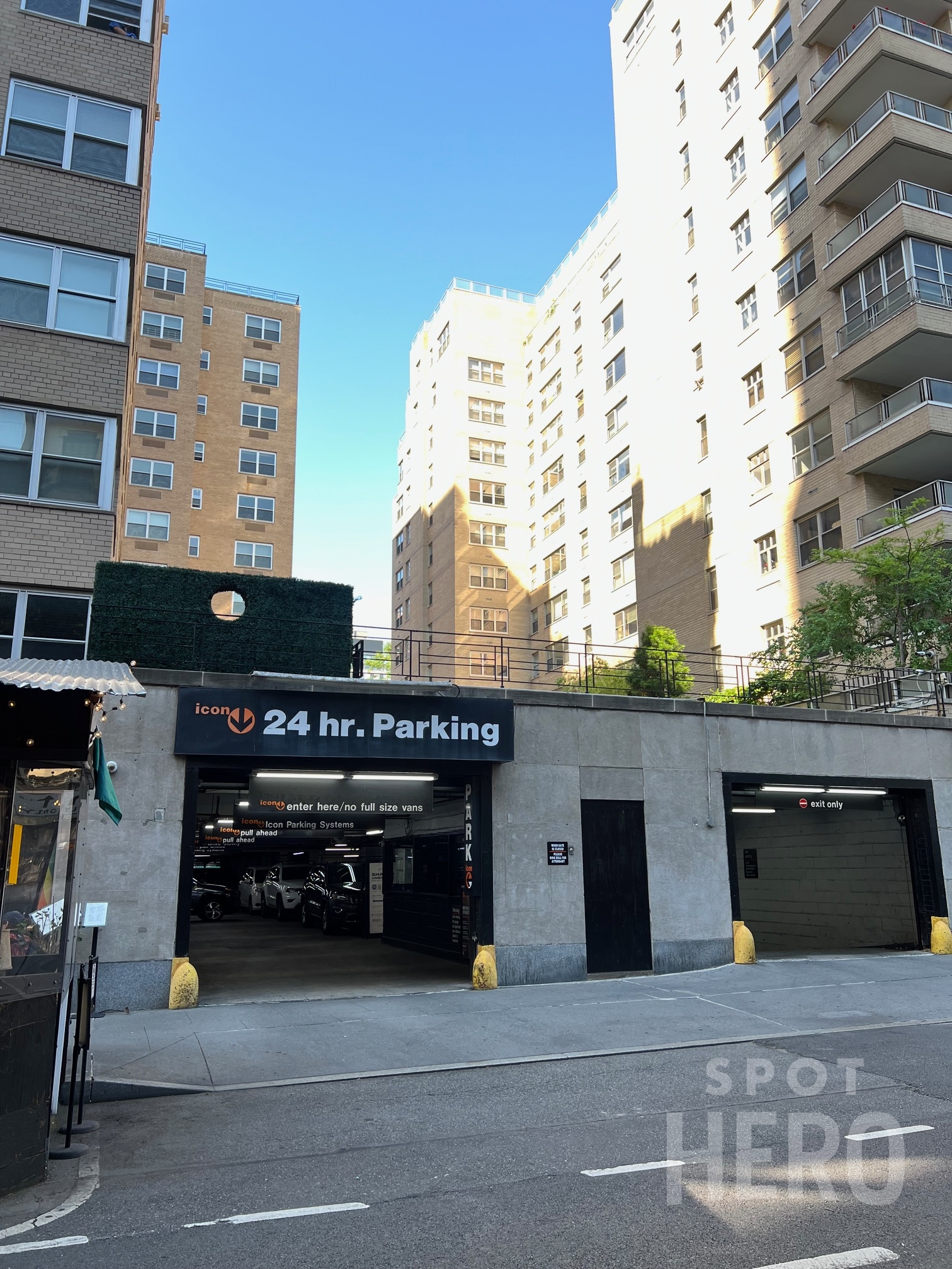 Photo of 11 E 8th St. - Valet (11 Fifth Ave Garage)