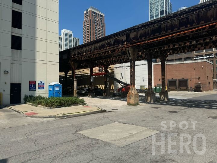 Photo of 14 E 13th St. - Under El Zone 54713