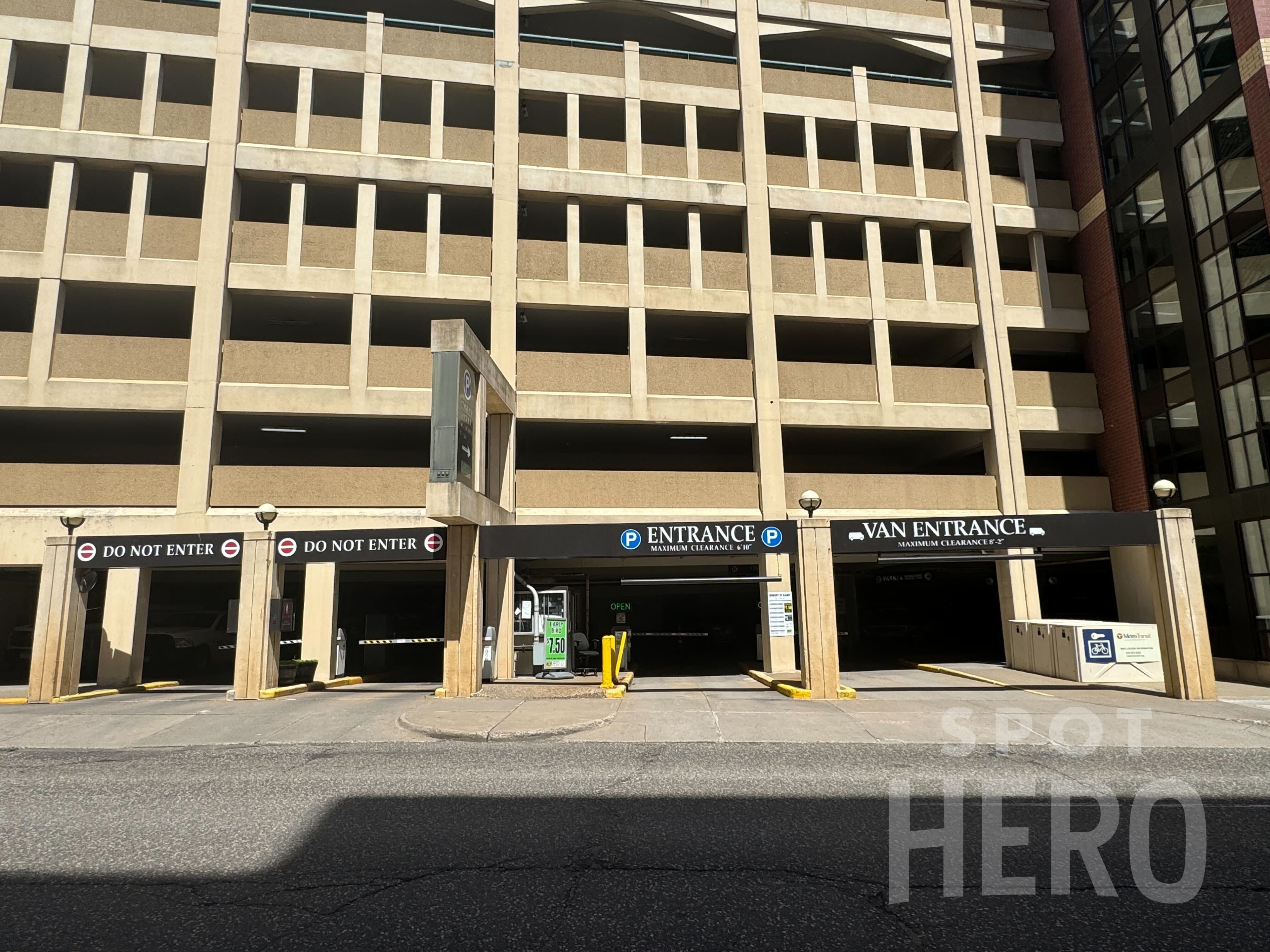 Photo of 95 E 7th St. - Robert Street Ramp