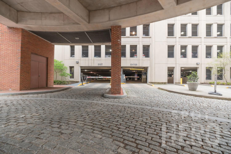 Photo of 165 S Christopher Columbus Blvd. - Hilton Penn's Landing Self Park Garage