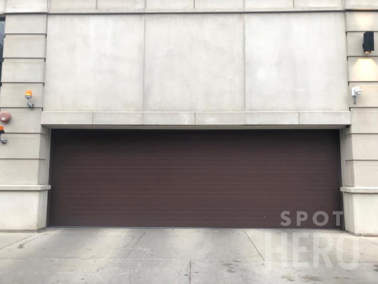 Photo of 828 W Grace St. - Spot #151