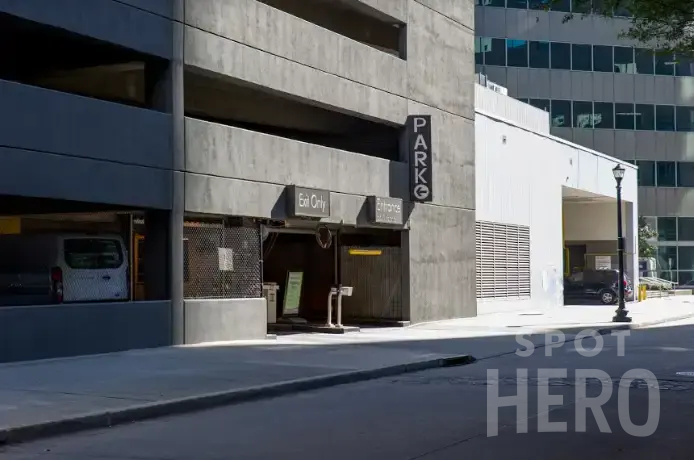 Photo of 1515 Poydras St. - Garage