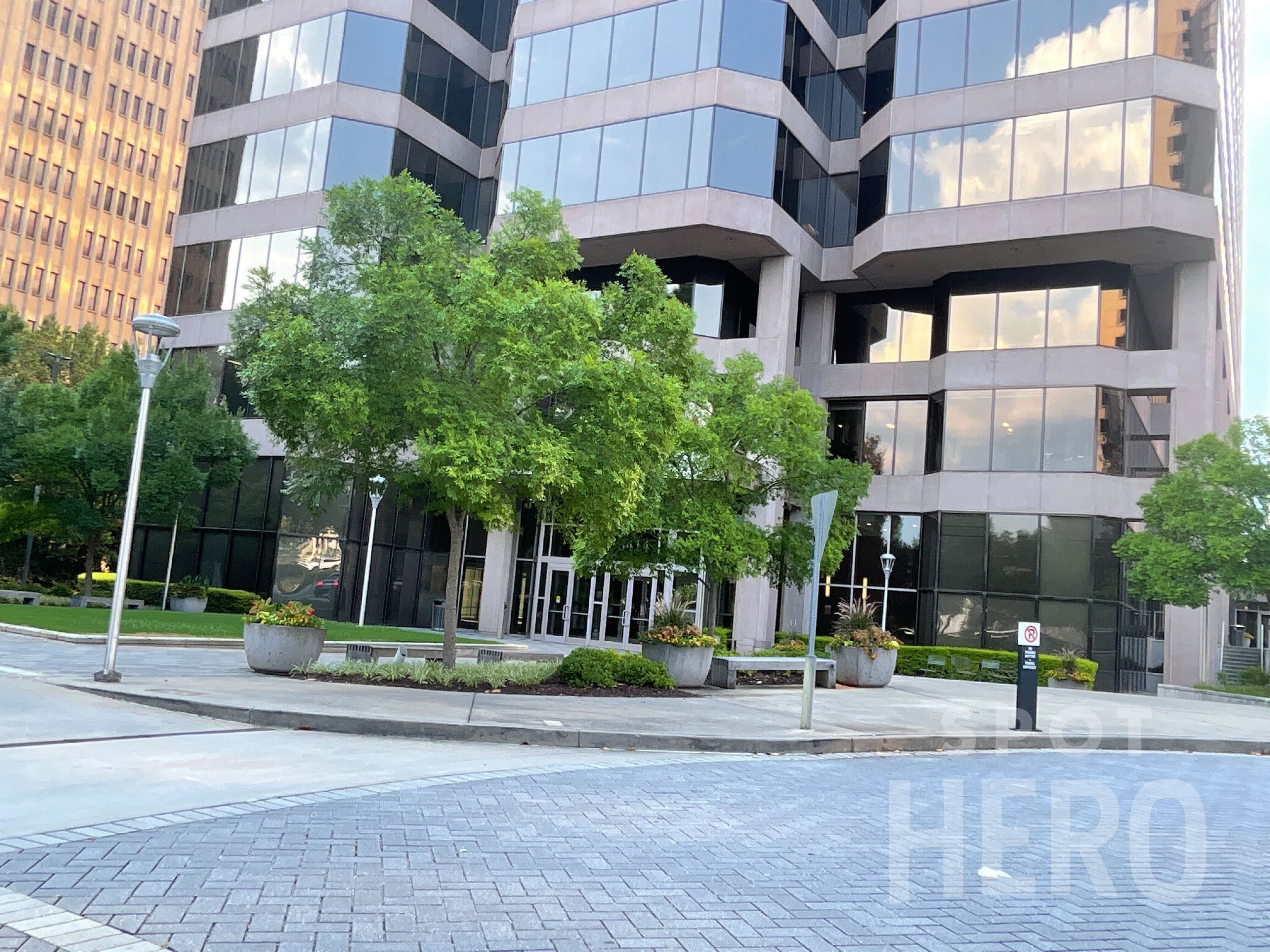 Photo of 3414 Peachtree Rd. NE. - Monarch Plaza Garage