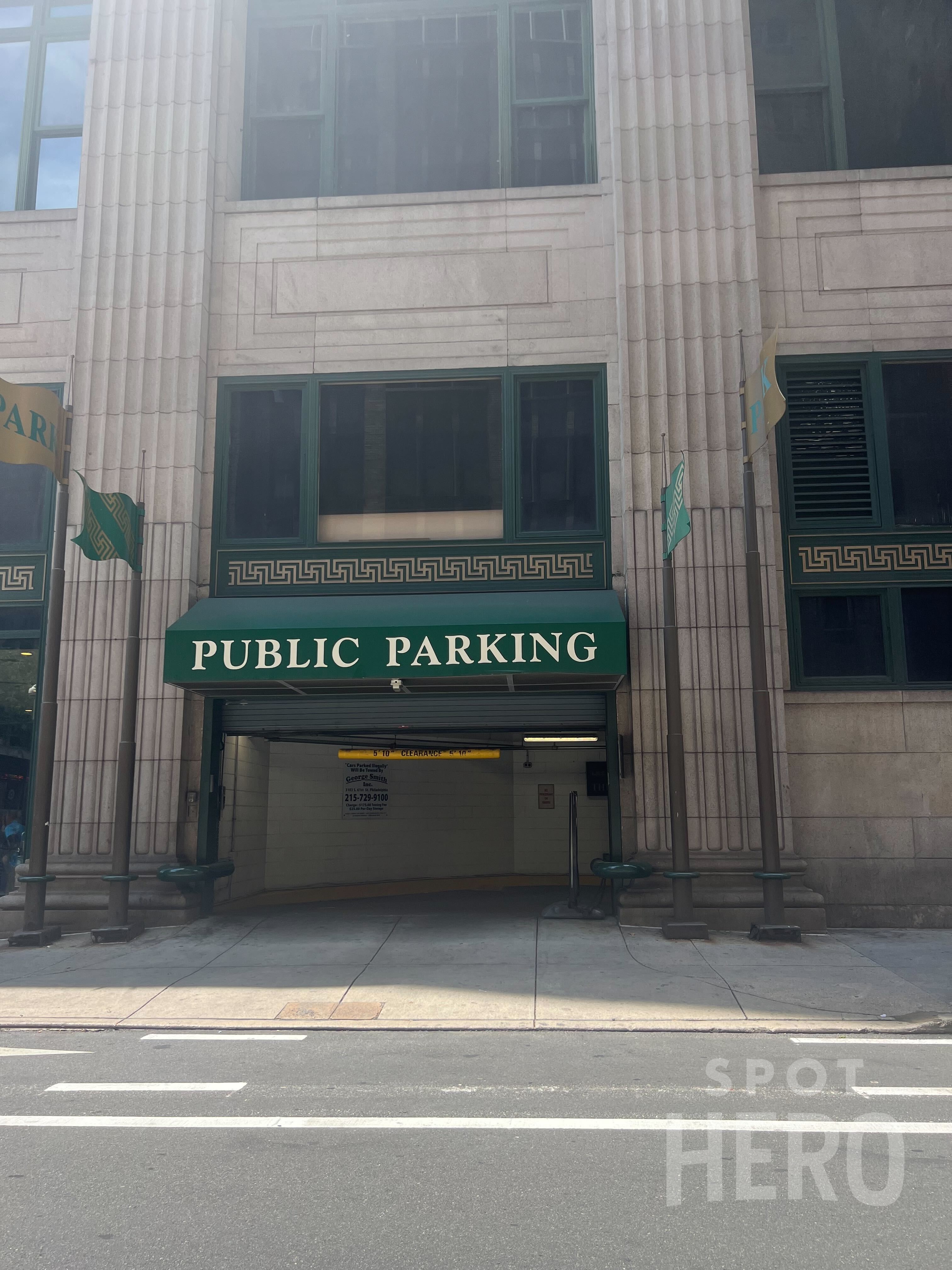 Photo of 84 S 13th St (1301 Chestnut St) - Wanamaker Garage