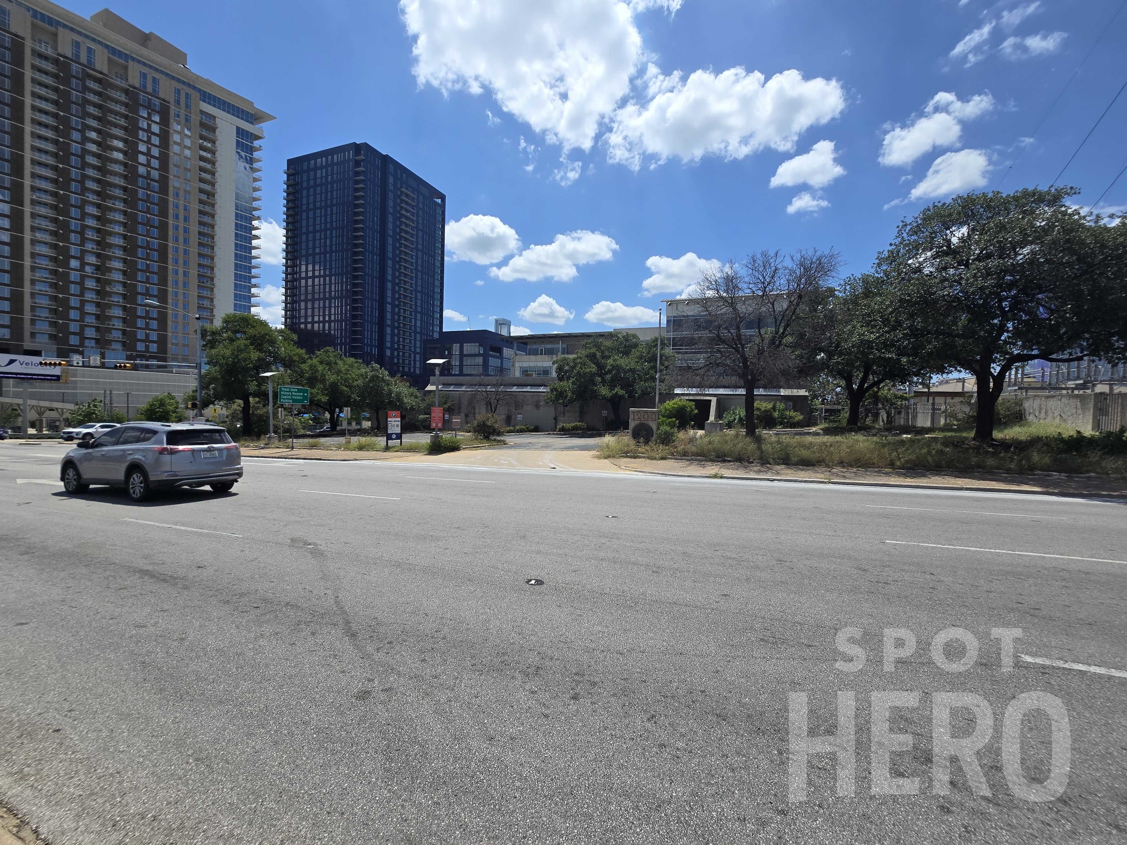 Photo of 1200 S. Interstate Hwy 35 Lot
