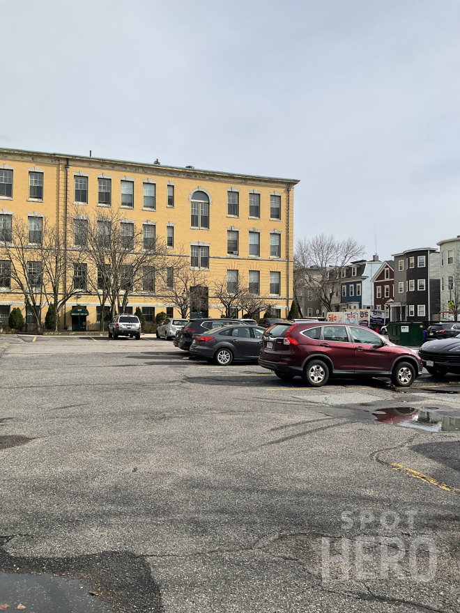 Photo of 350 W Fourth St. - Spot #13