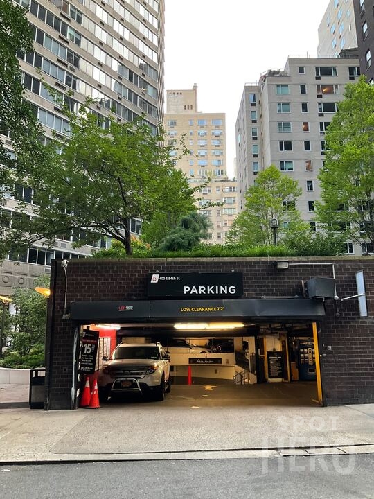 Photo of 408 E 54th St. - Valet (Perlbinder Garage)