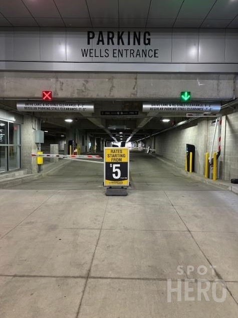 Photo of 400 W Wisconsin Ave. - Baird Center Garage