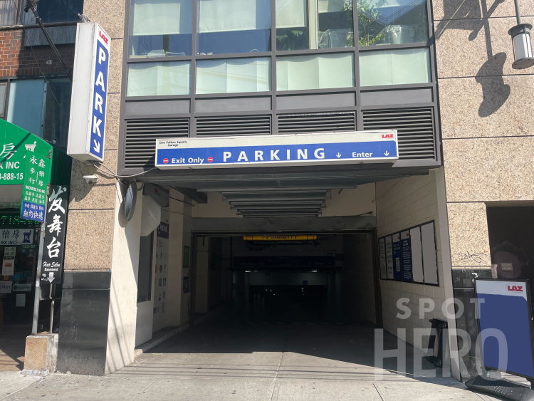 Photo of LGA Parking - 133-59 Roosevelt Ave - Covered Valet