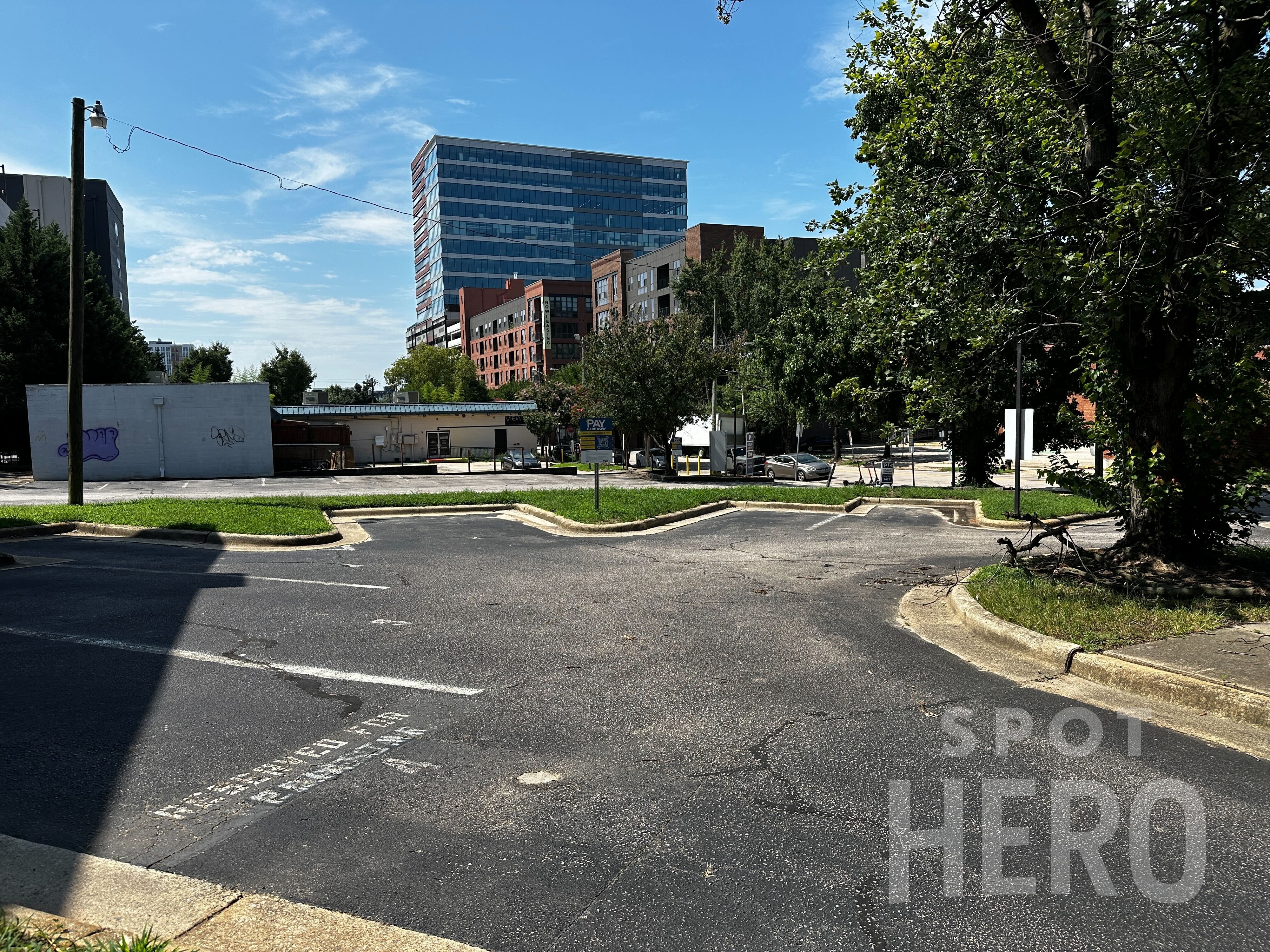 Photo of 327 W Morgan St. - Street Lot
