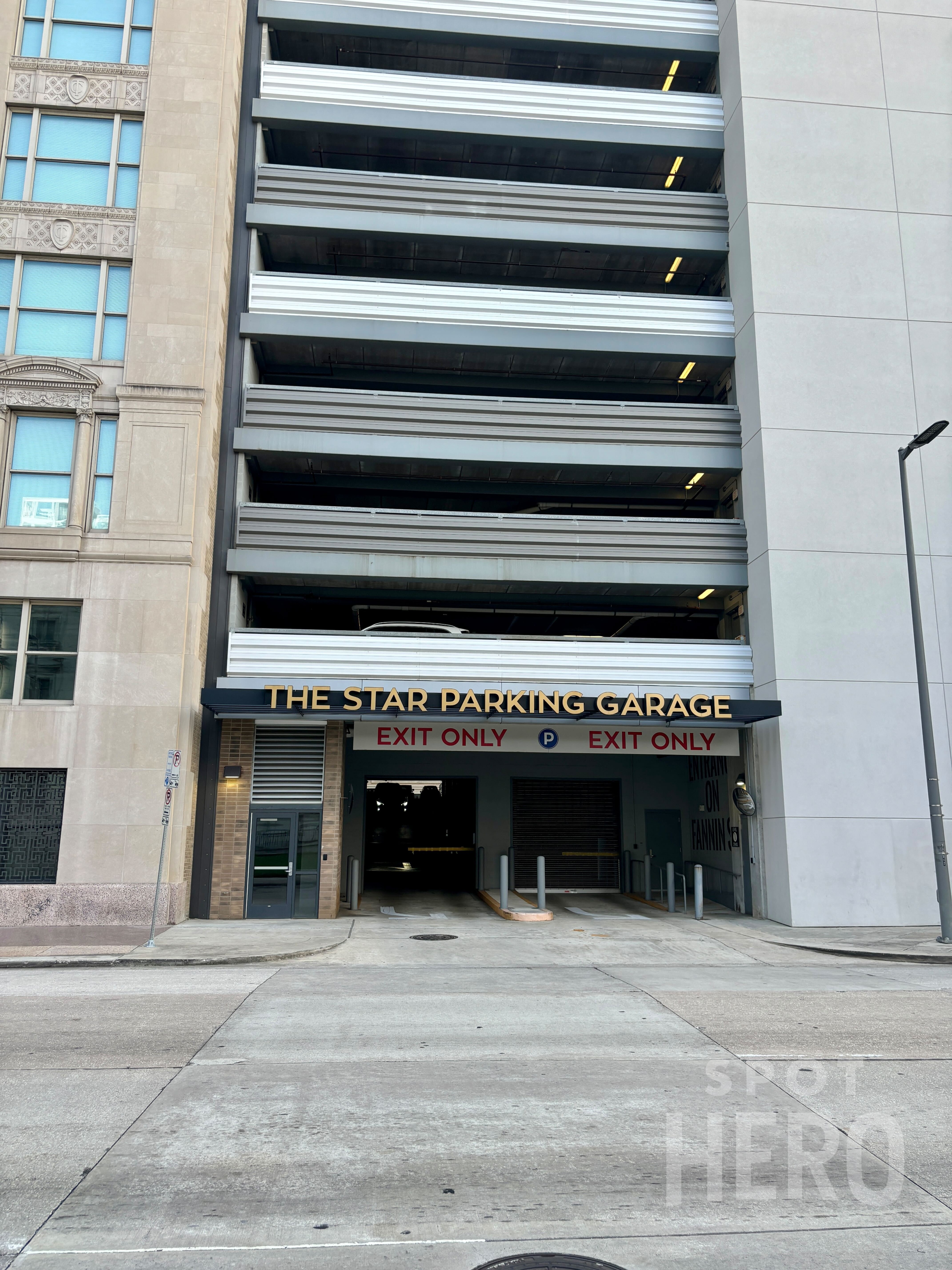 Photo of 703 Fannin St. - Star Garage