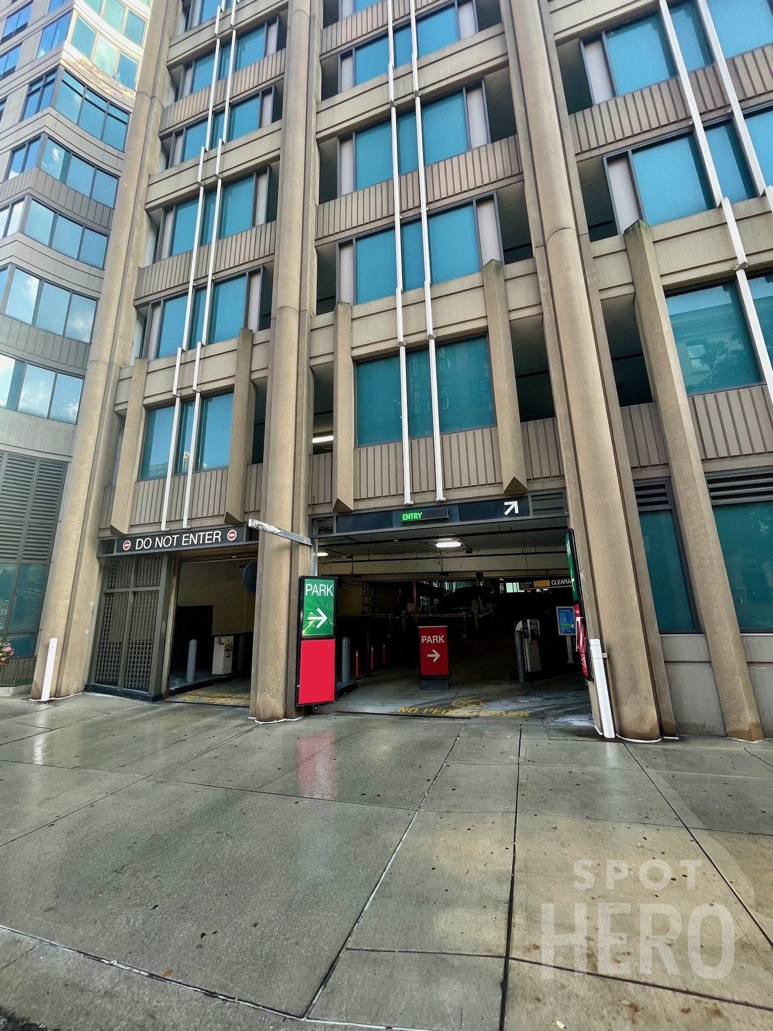 Photo of 161 W Hubbard St. - CH311 - Mart Parc Wells Garage
