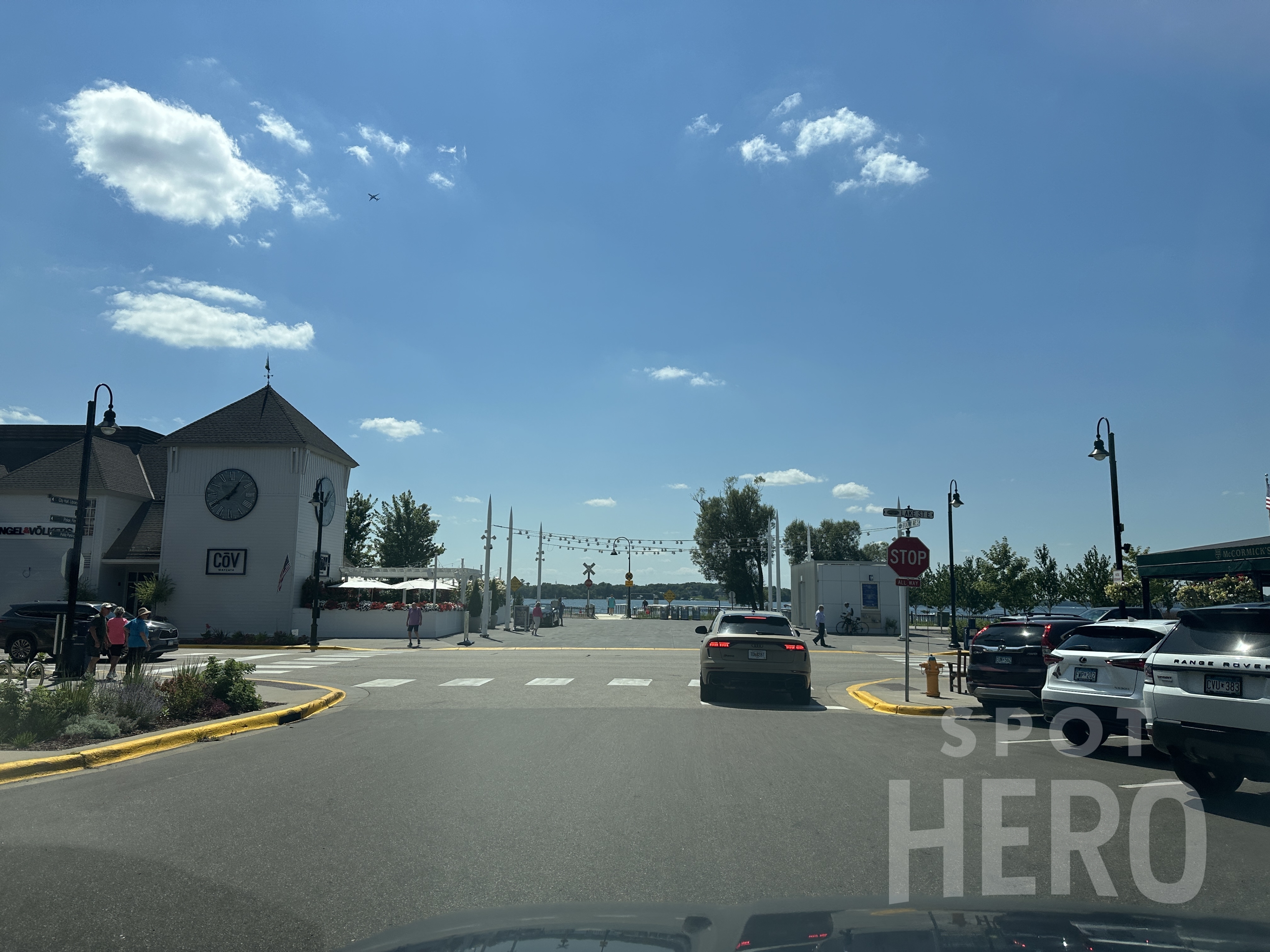 Photo of 700 Lake St. E. - COV Valet
