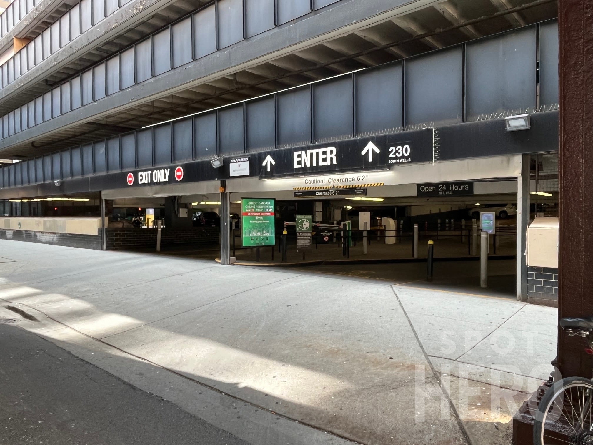 Photo of 230 S Wells St. - Willis Tower Garage