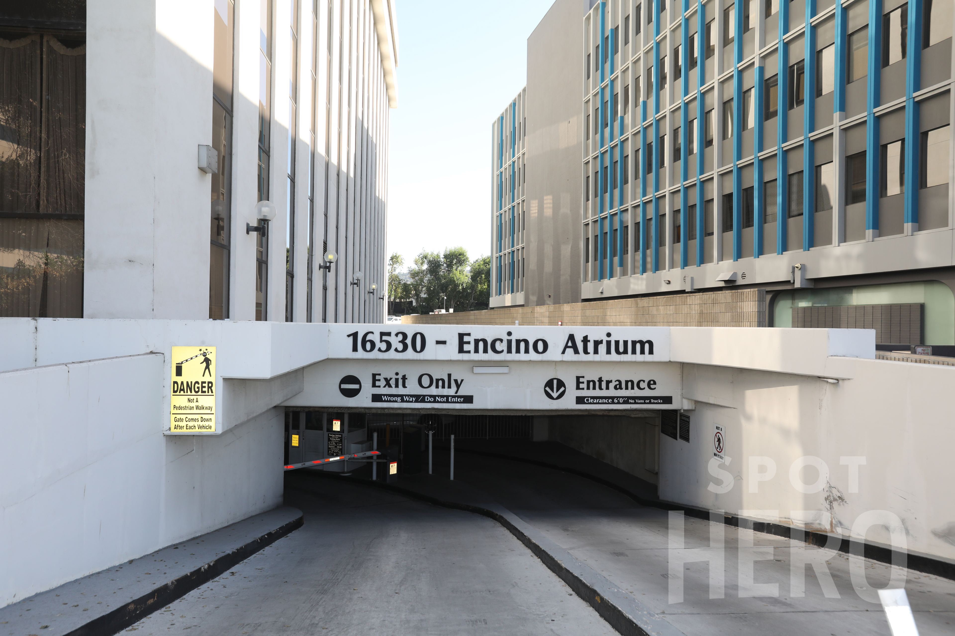 Photo of 16530 Ventura Blvd. - Encino Atrium Garage