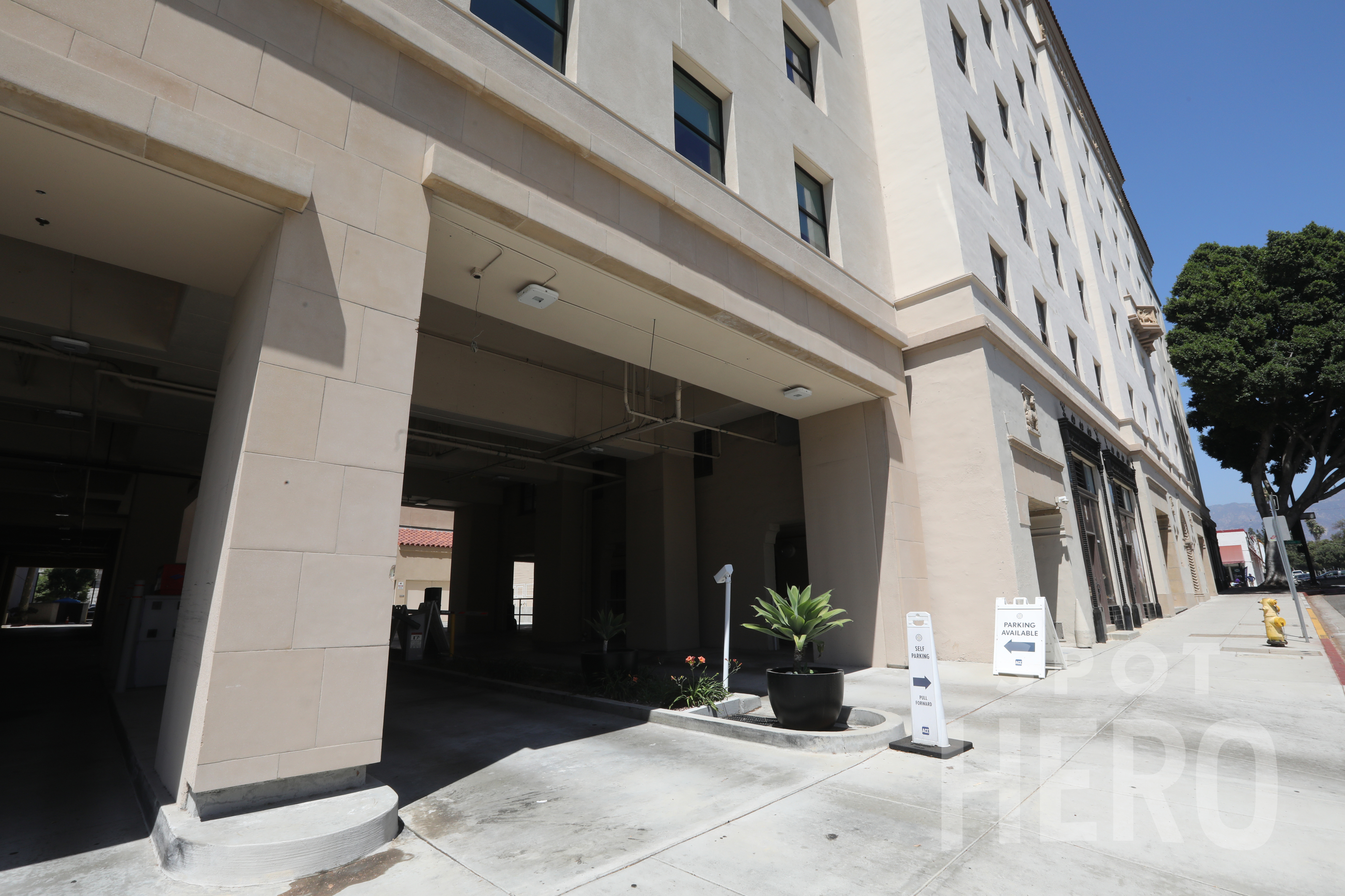Photo of 35 S Mentor Ave (928 E. Colorado Blvd)- Pasadena Hotel