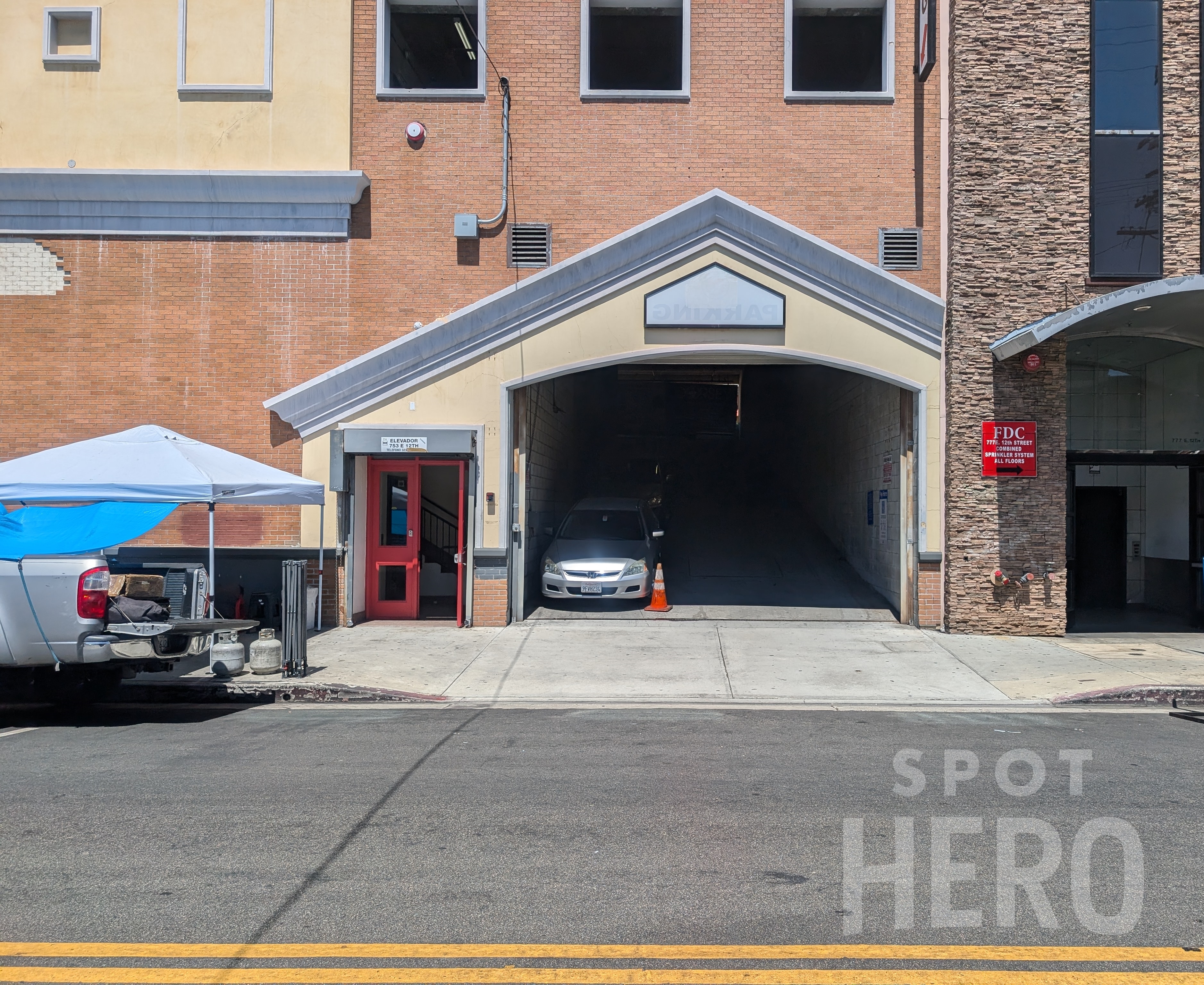 Photo of 753 E 12th St. - Garage