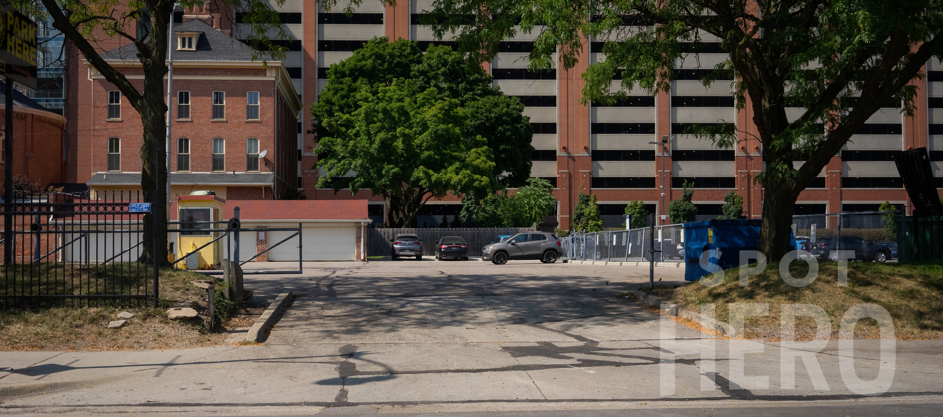 Photo of 705 E Lafayette St. (1000 St Antoine) - Lot