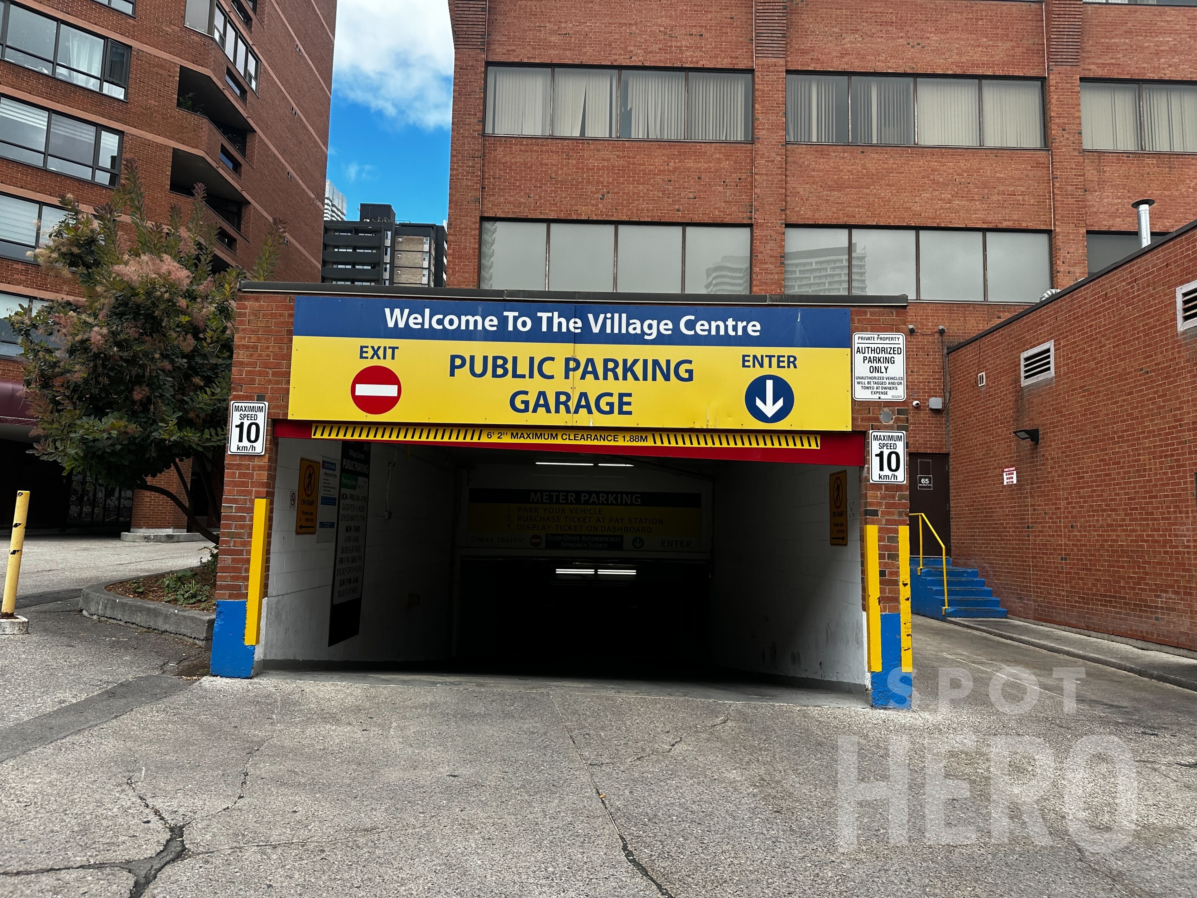 Photo of 540 Church St. (65 Wellesley St. E) - Garage