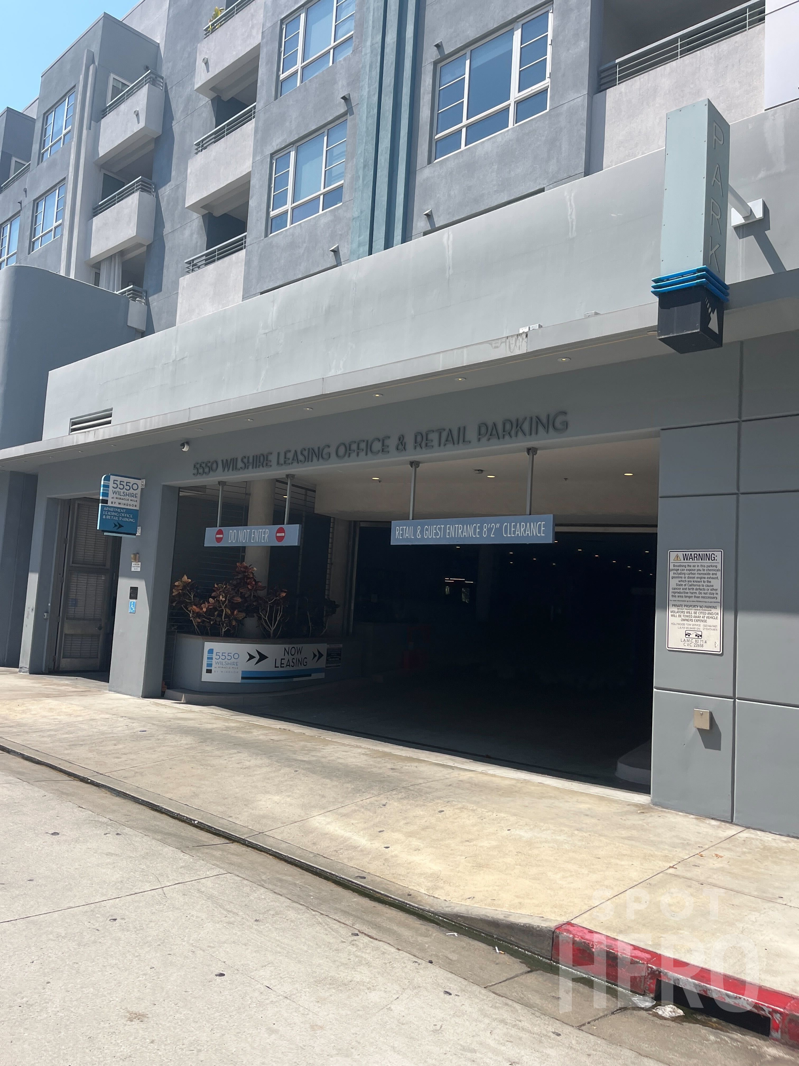 Photo of 729 S Burnside Ave. (5550 Wilshire Blvd) - Parking Garage