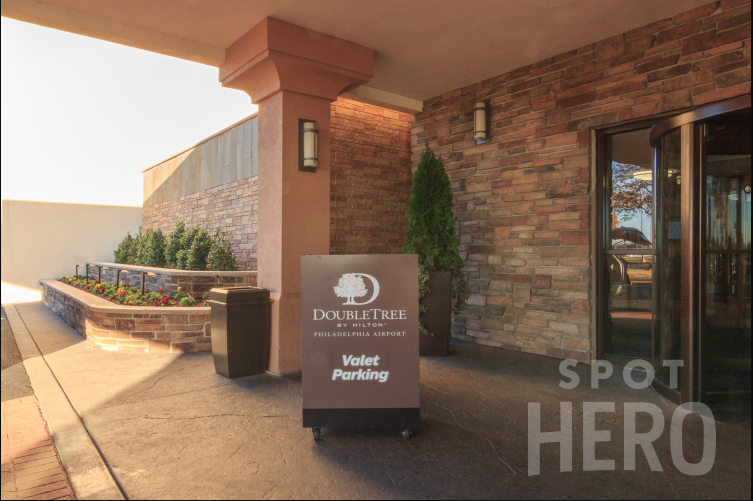 Photo of DoubleTree by Hilton Hotel Philadelphia Airport - Uncovered Self Park