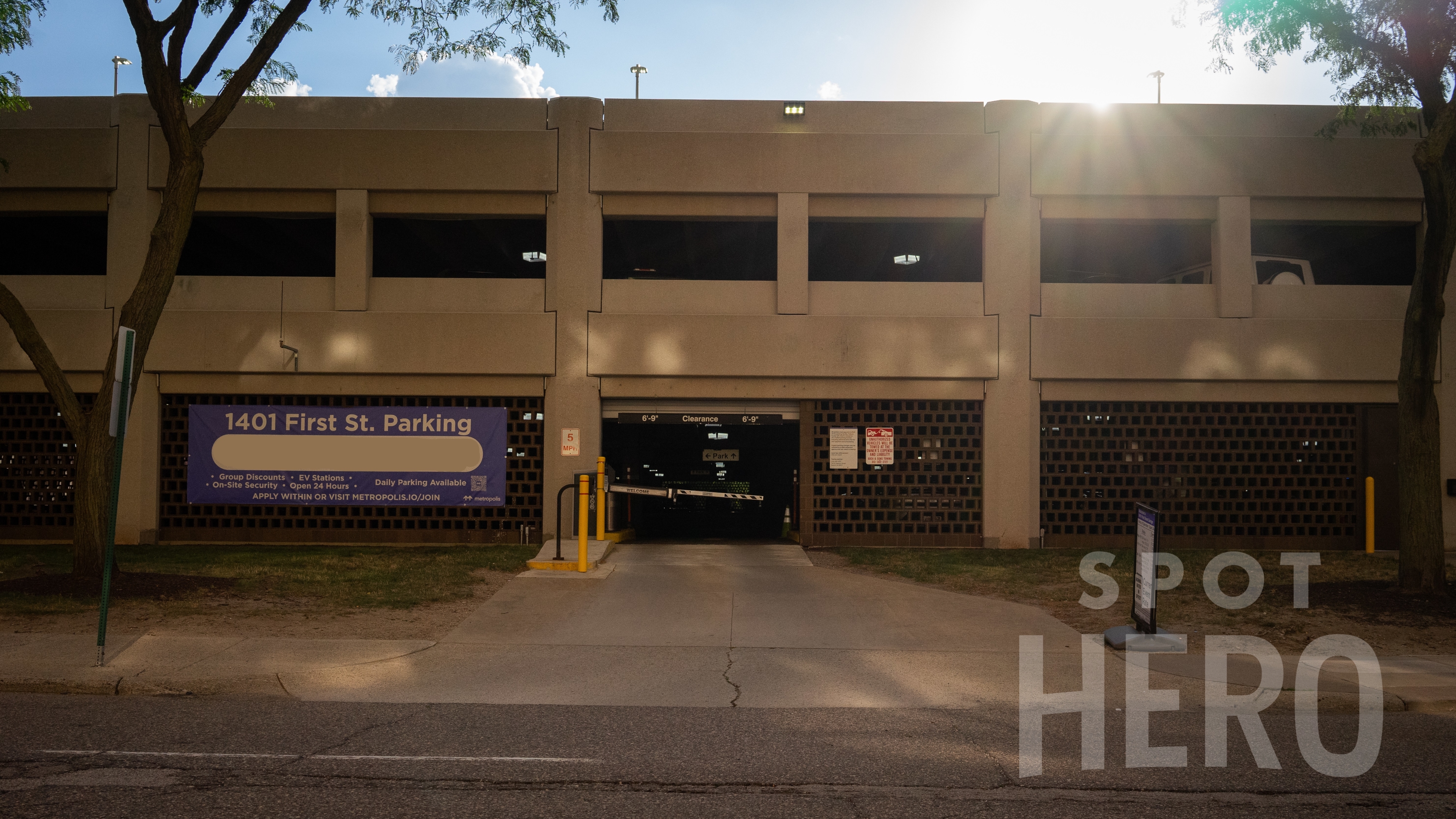 Photo of 1401 1st St. - Garage