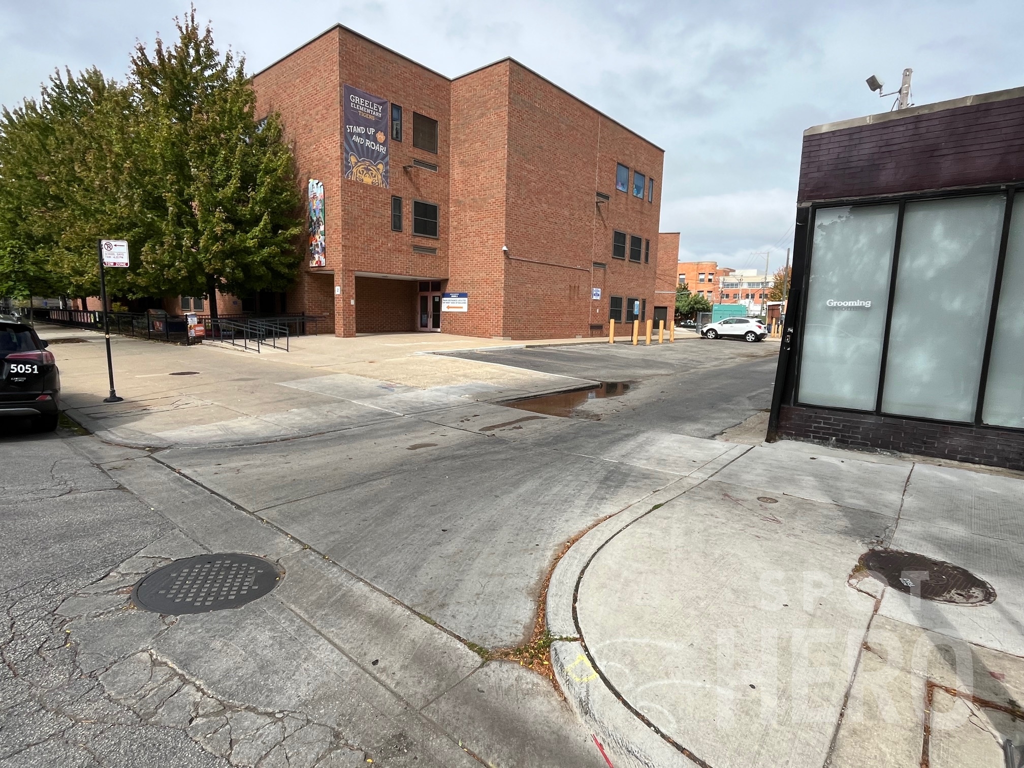 Photo of (Alley Entrance) 832 W Sheridan Rd. - Greeley School Lot