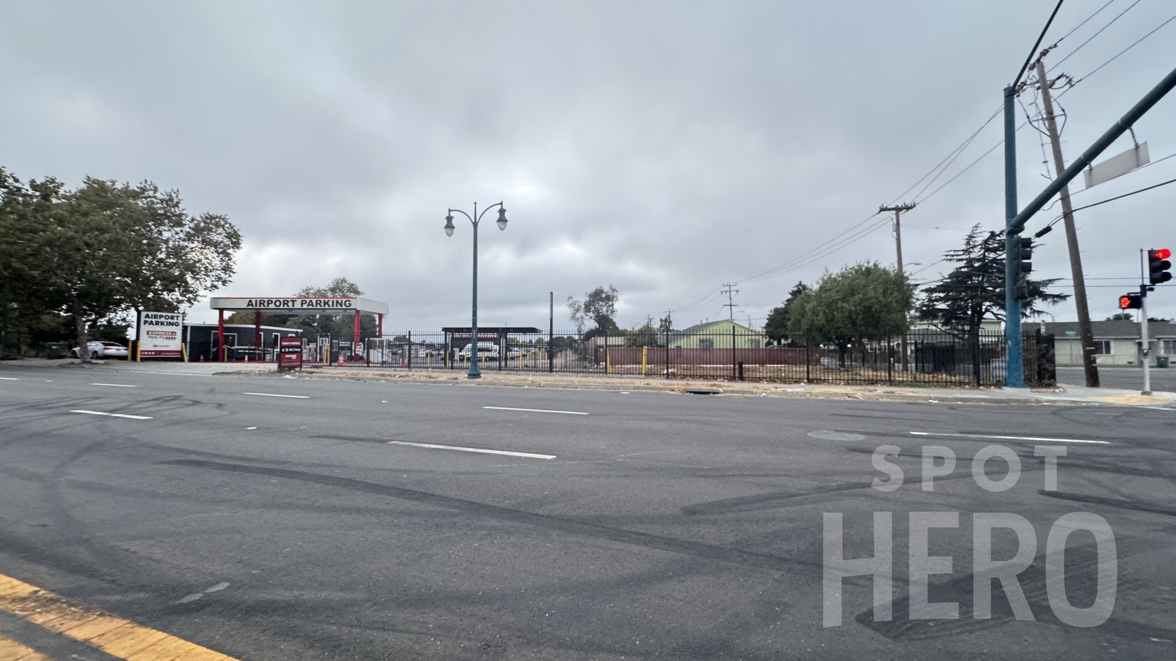 Photo of Express Park Fly - Uncovered Self Park
