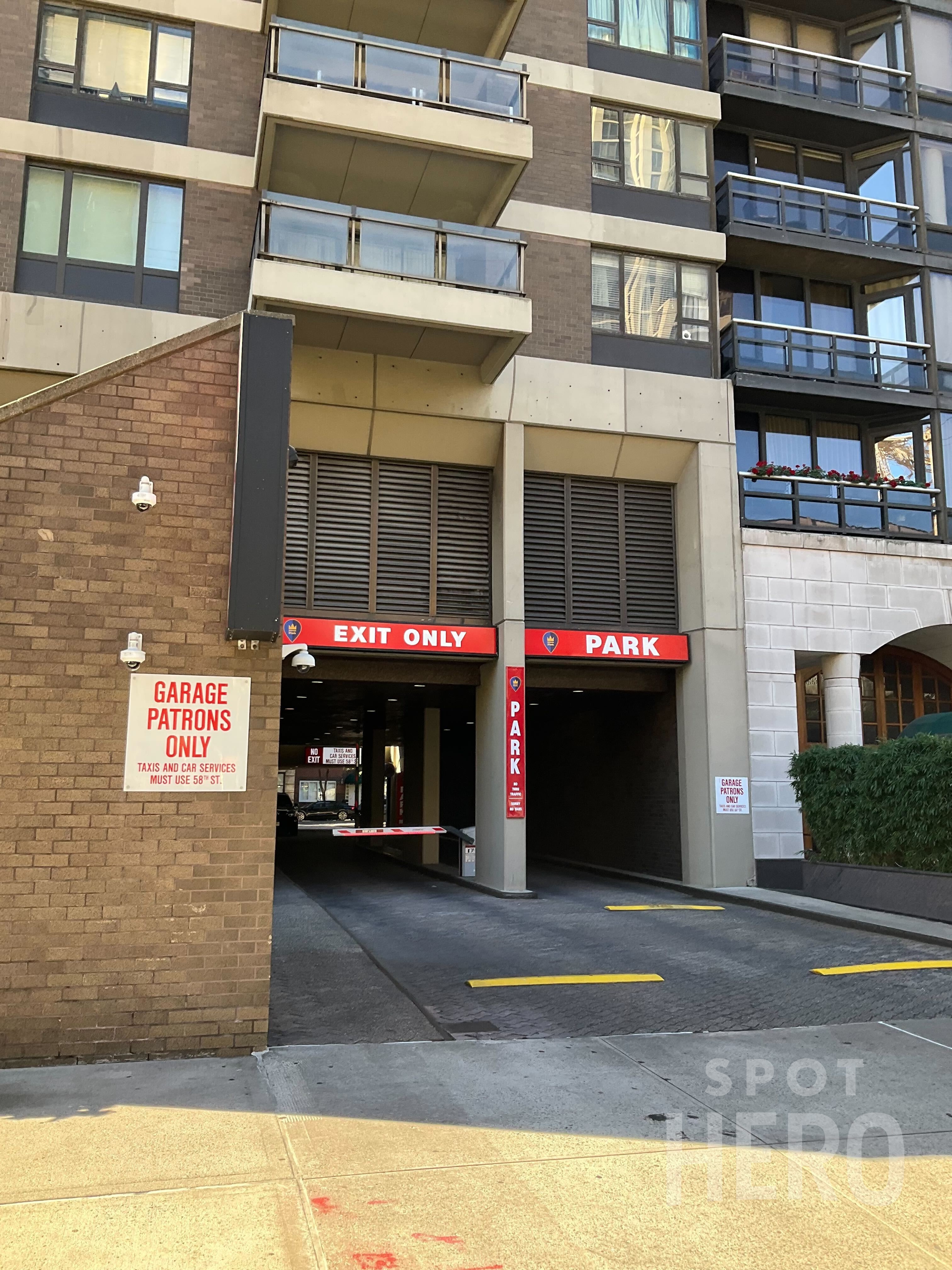 Photo of 422 E 59th St. -  Valet Garage