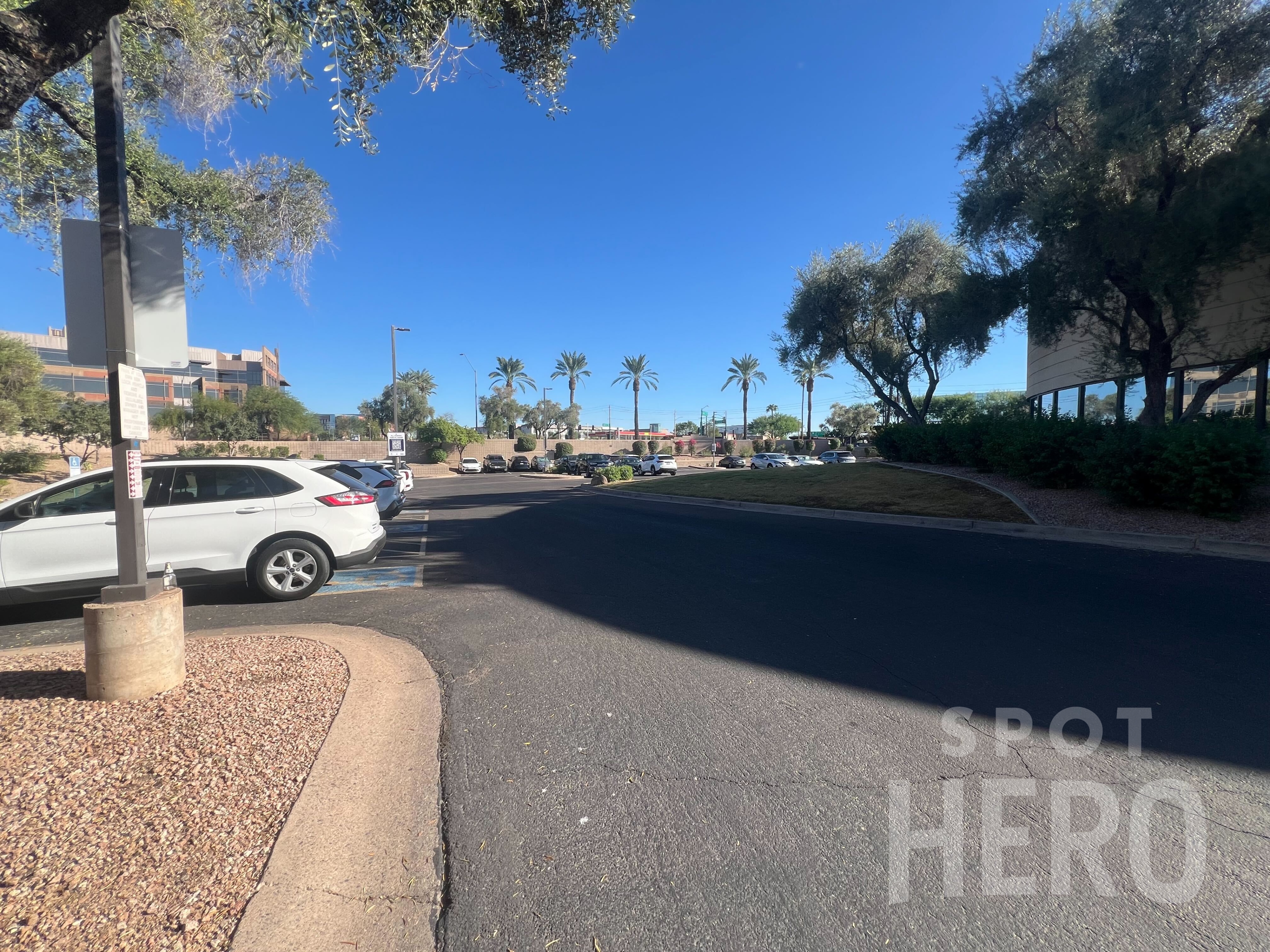 Photo of DoubleTree by Hilton PHX - Uncovered Self Park