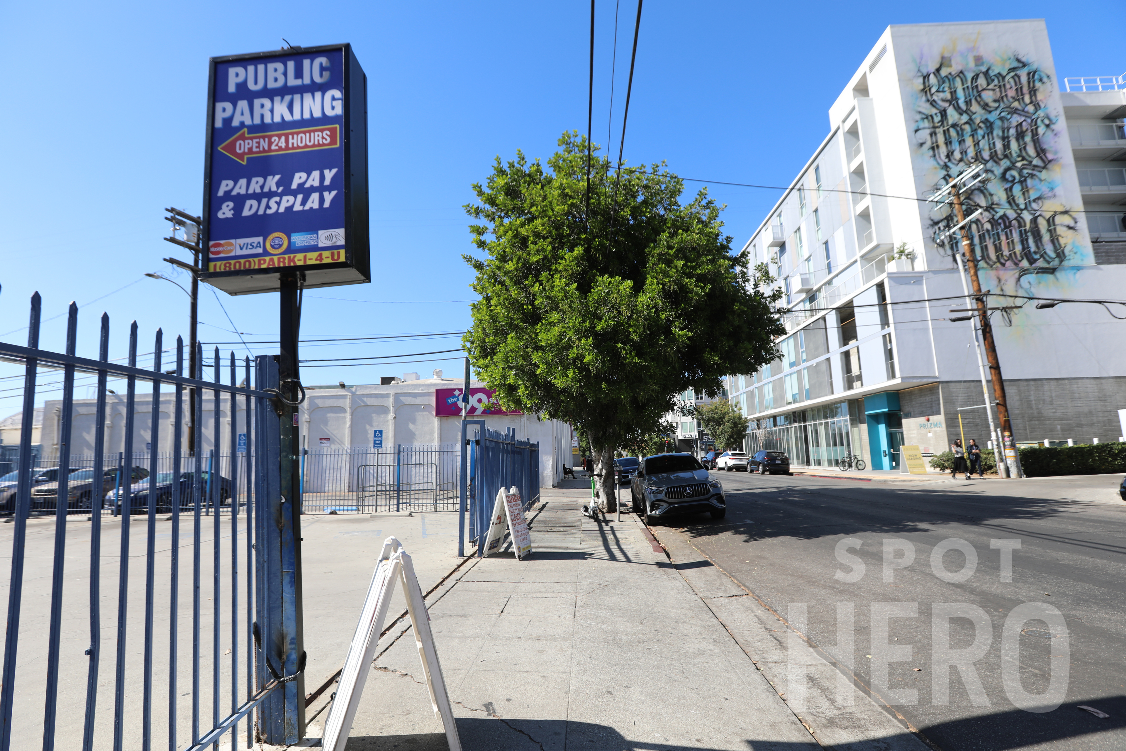 Photo of 7066 W Willoughby Ave. (852 N La Brea Ave.)