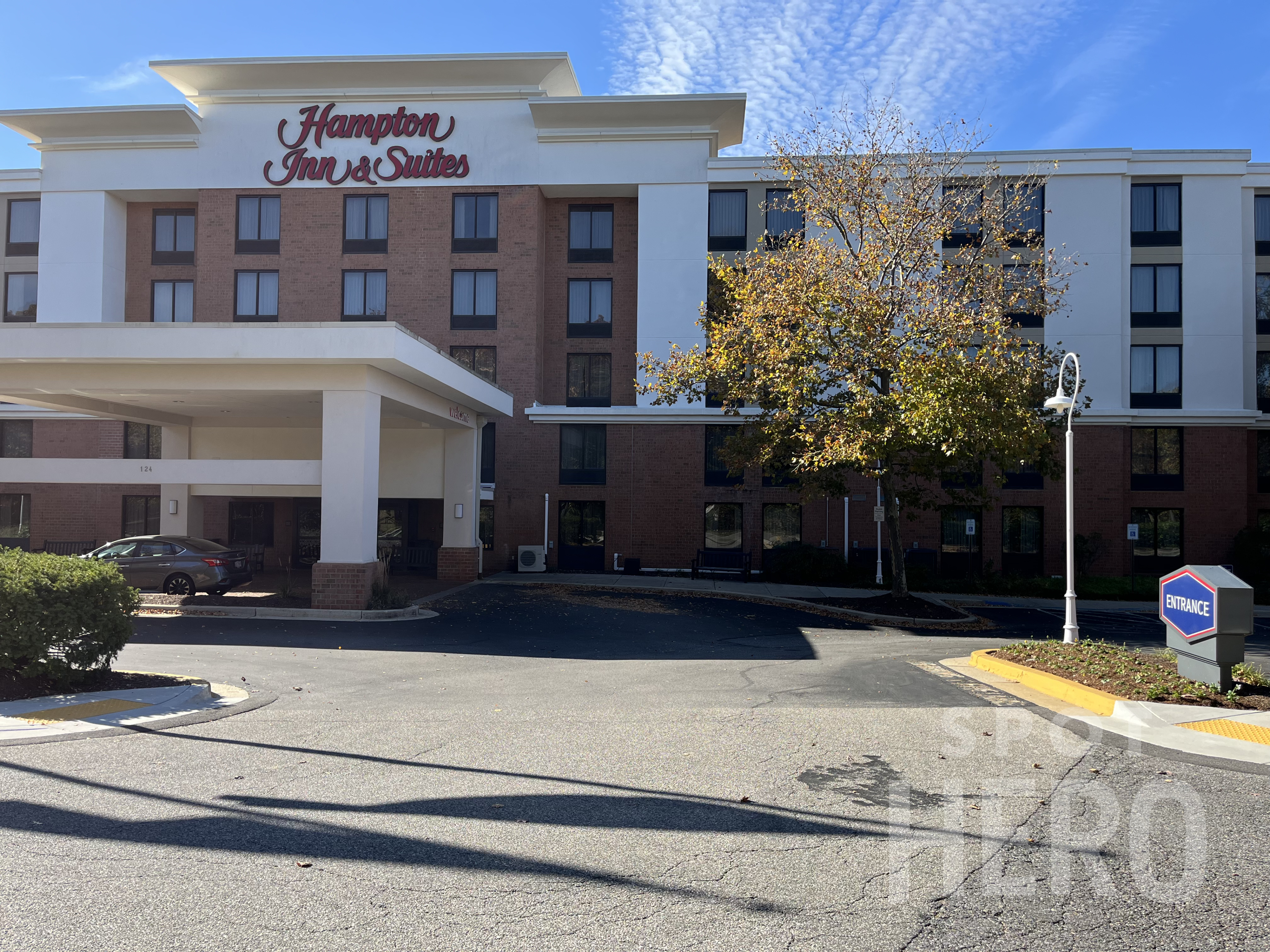 Photo of Hampton Inn & Suites Annapolis Parking Lot - 124 Womack Dr.