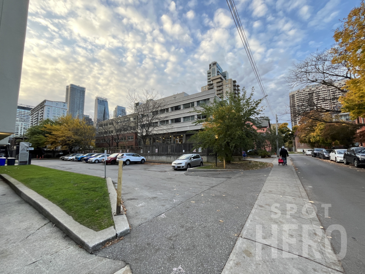Photo of 328 Mutual St. (100 Alexander St.) - Lot