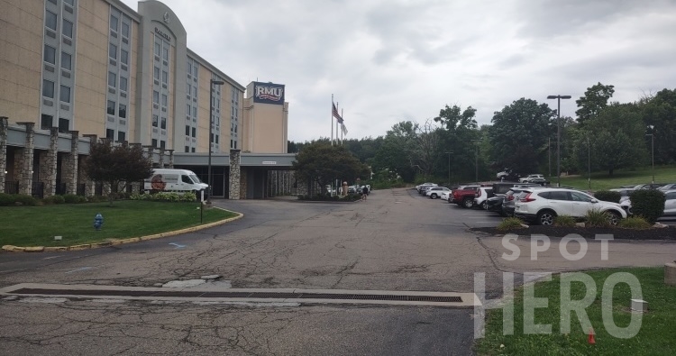 Photo of DoubleTree by Hilton Hotel Pittsburgh Airport - Uncovered Self Park