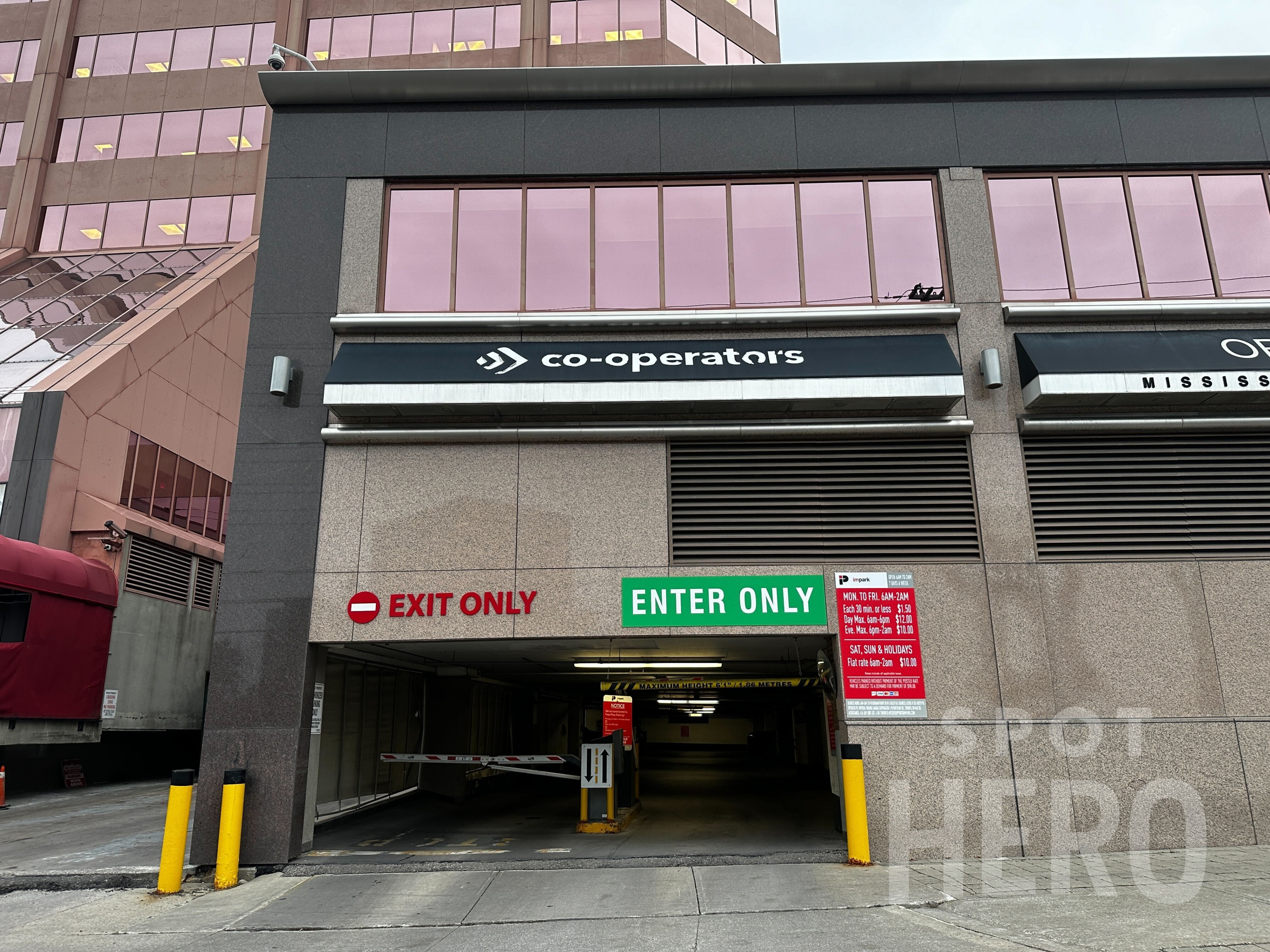 Photo of 50-90 Burnhamthorpe Rd. W - Sussex Centre