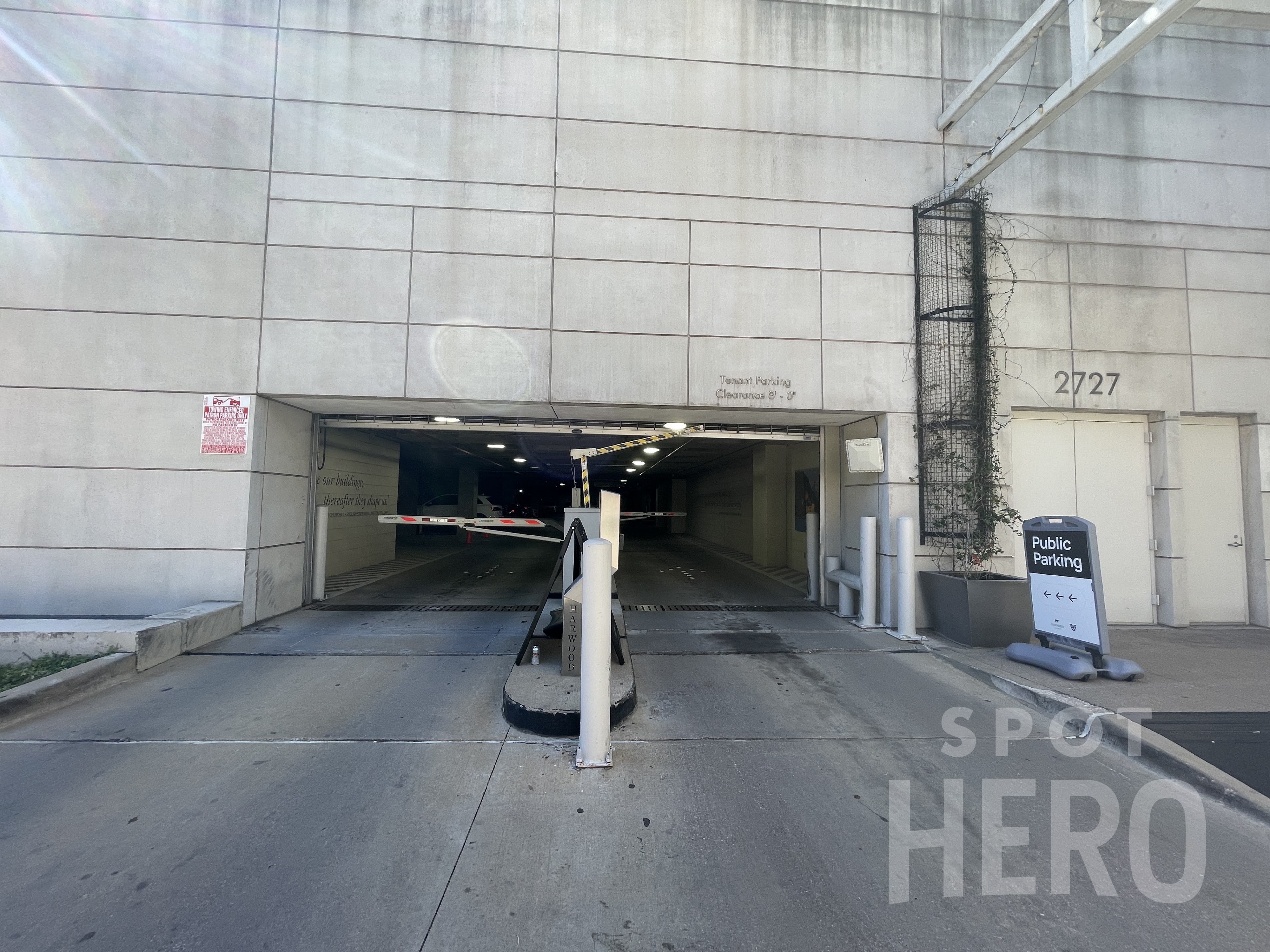 Photo of 2727 N Harwood St. - Garage
