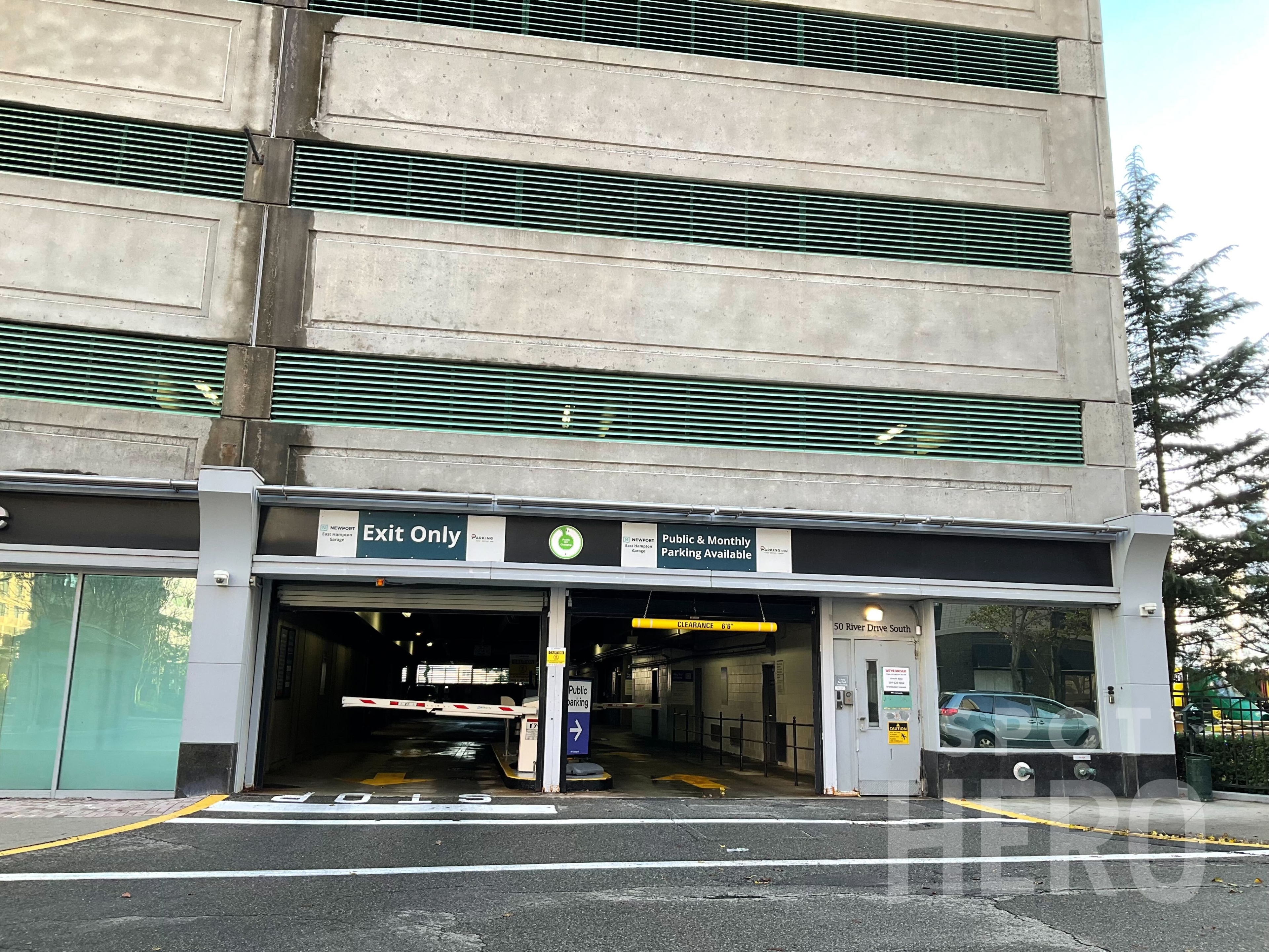 Photo of 50 River Dr. S - Garage