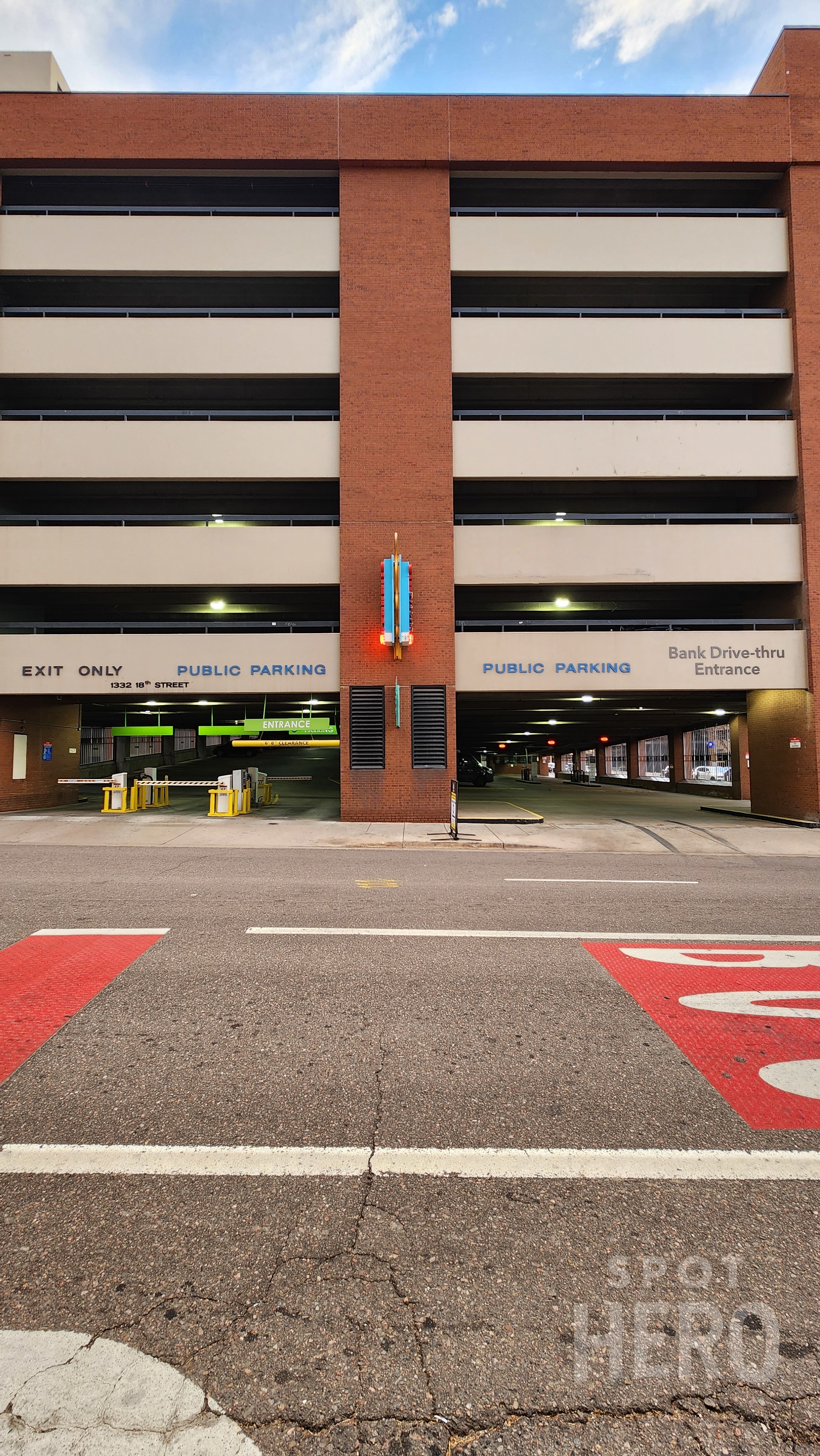 Photo of 1782 Market St. - Guaranty Bank - Garage