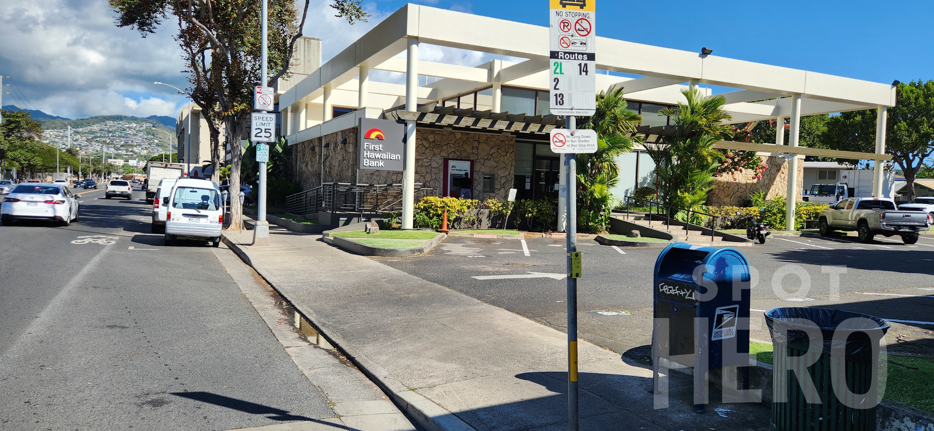 Photo of 433 Kapahulu Ave. - First Hawaiian Bank Kapahulu
