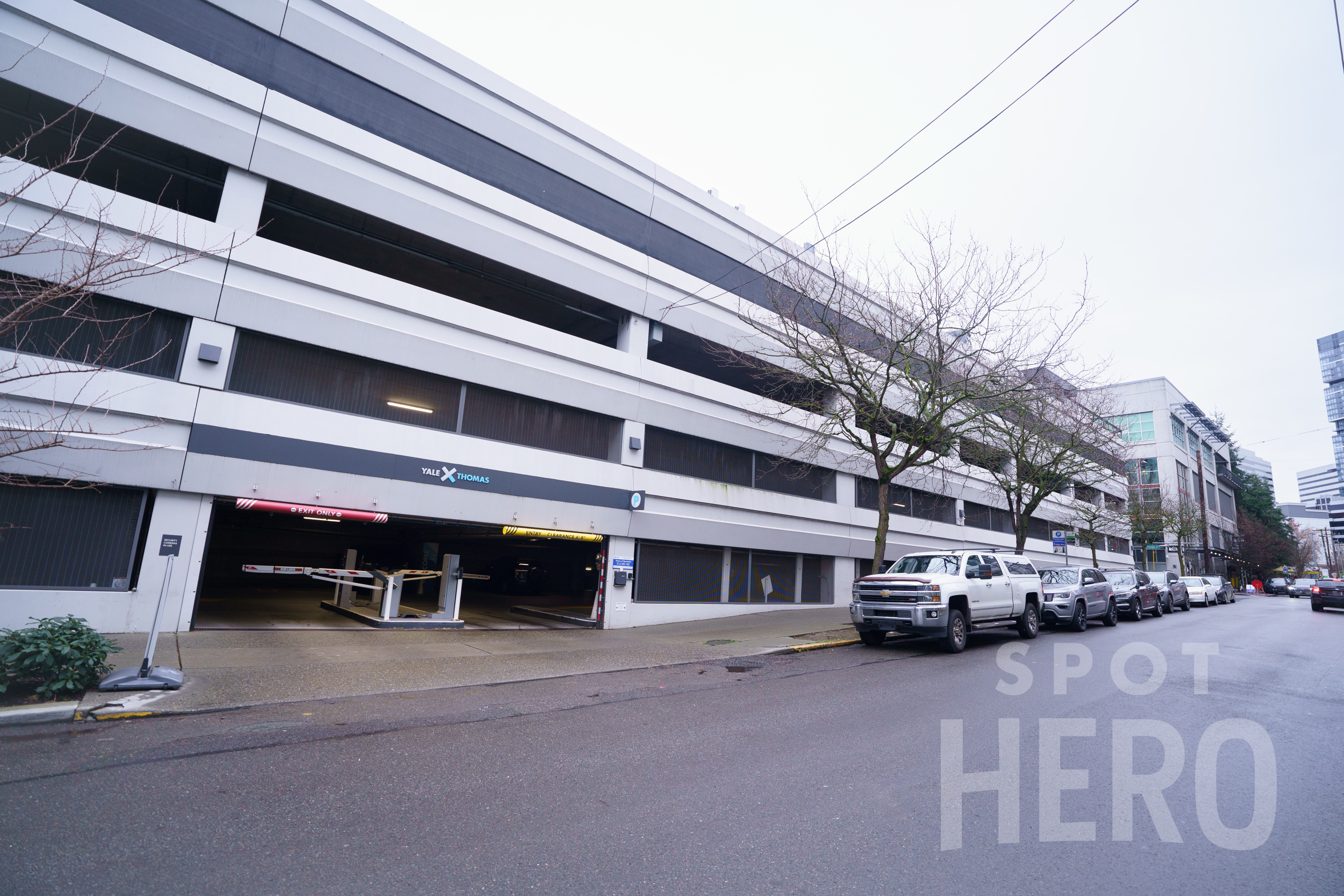 Photo of 300 Yale Ave. N - Garage