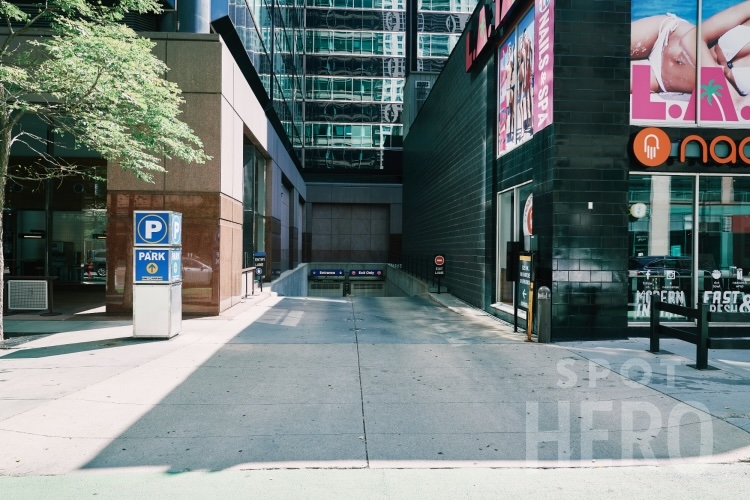 Photo of 113 S Clinton St. (525 W Monroe St.) - Garage