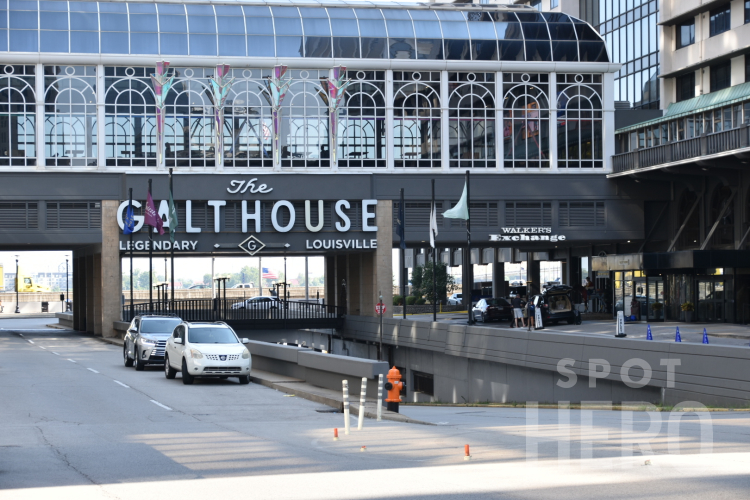 Photo of 140 N Fourth St. - The Galt House Valet Stand