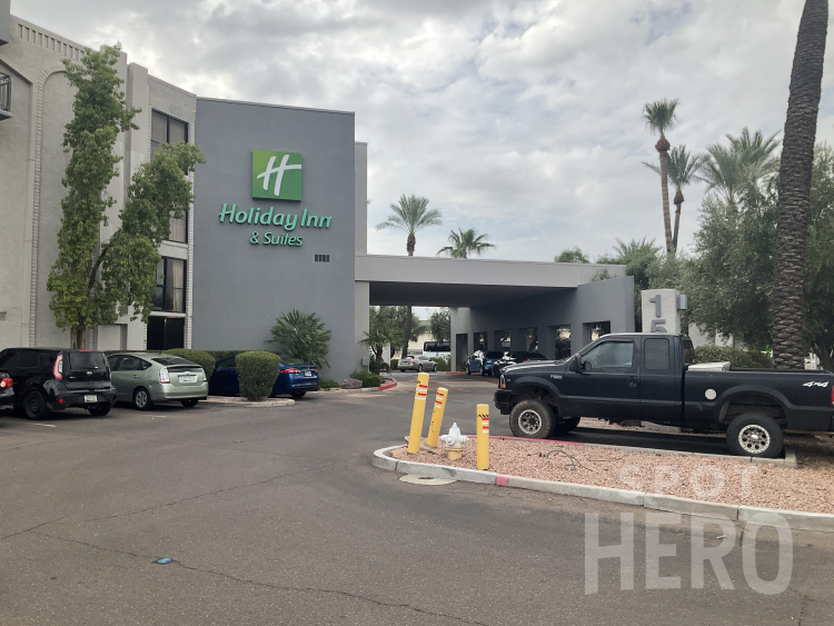 Photo of Holiday Inn & Suites Phoenix Airport North - Uncovered Self Park
