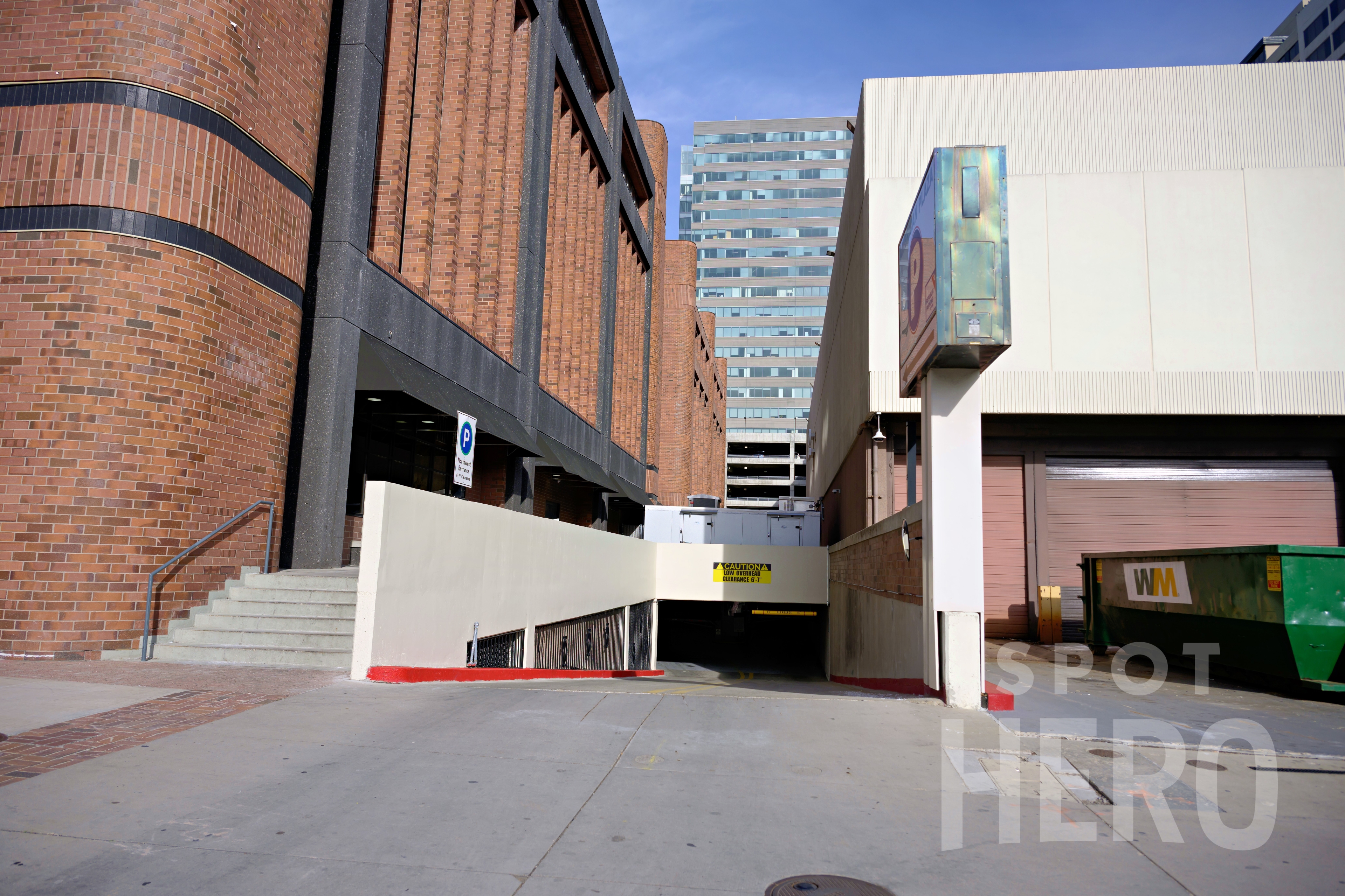 Photo of 225 S W Temple St. (255 SW Temple St.) - American Plaza Parking Garage
