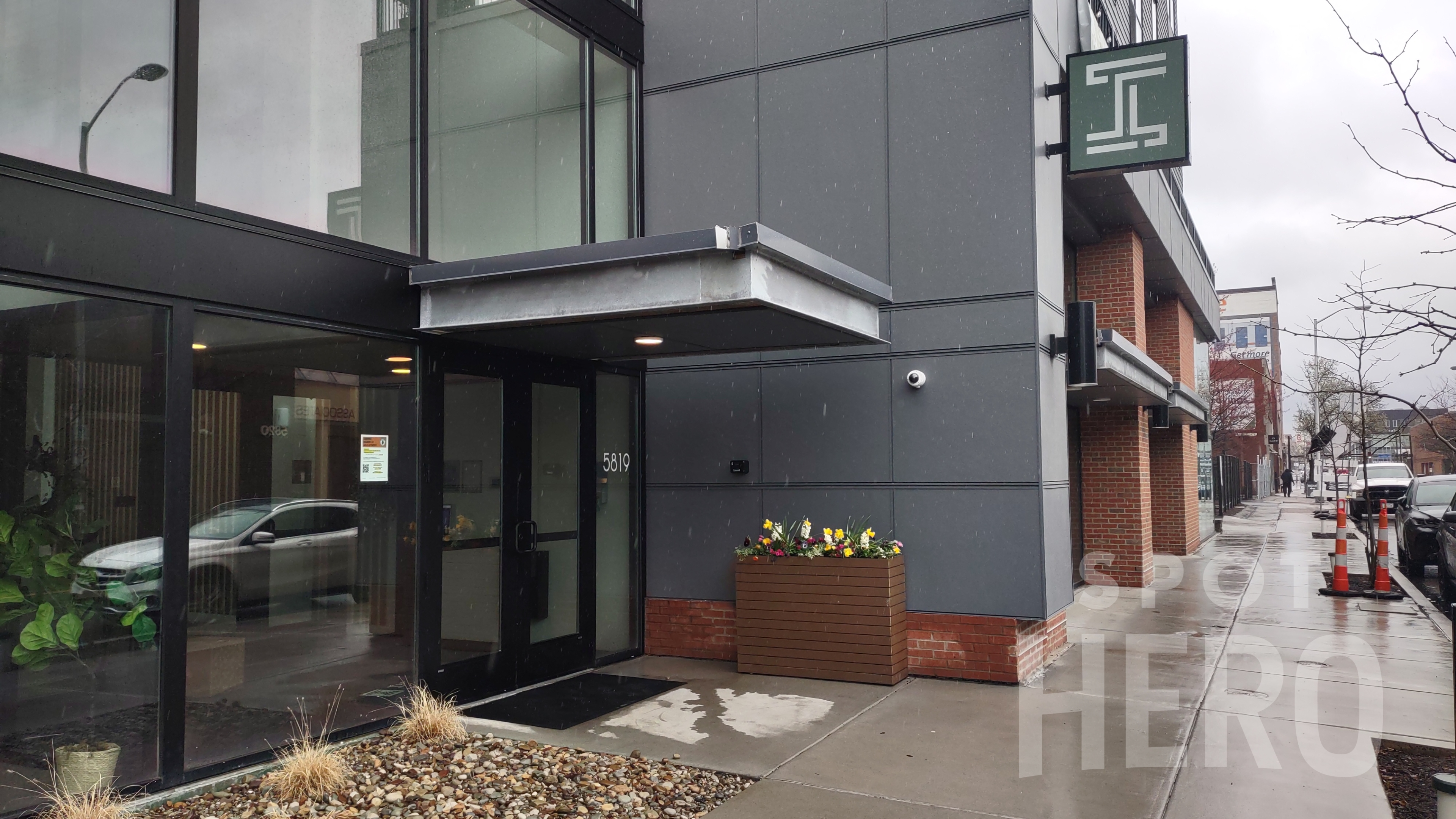 Photo of 5802 Commerce St. (5819 Centre Ave.) - Garage
