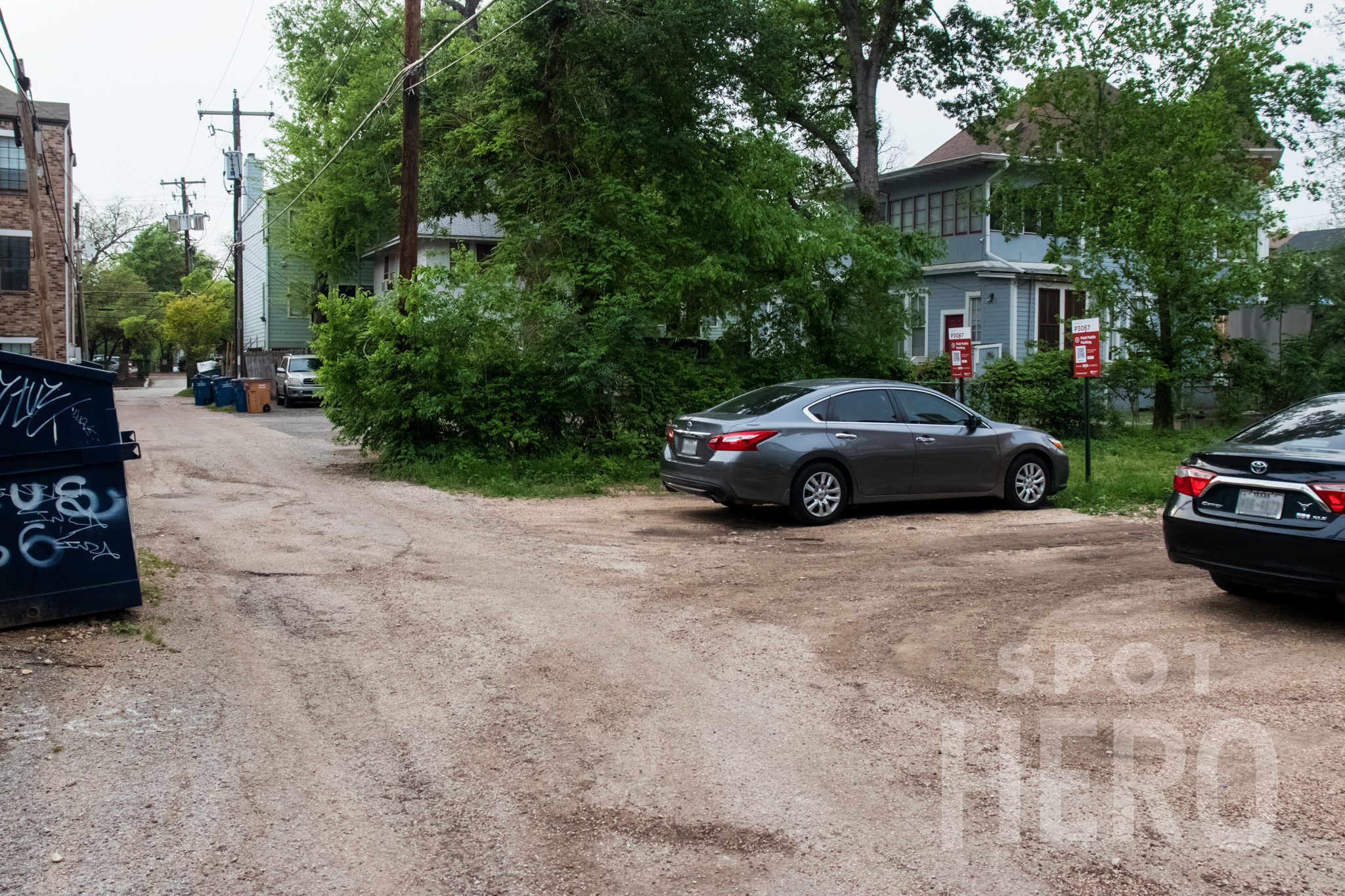 Photo of 907 W 22 1/2 St. - West Campus Lot