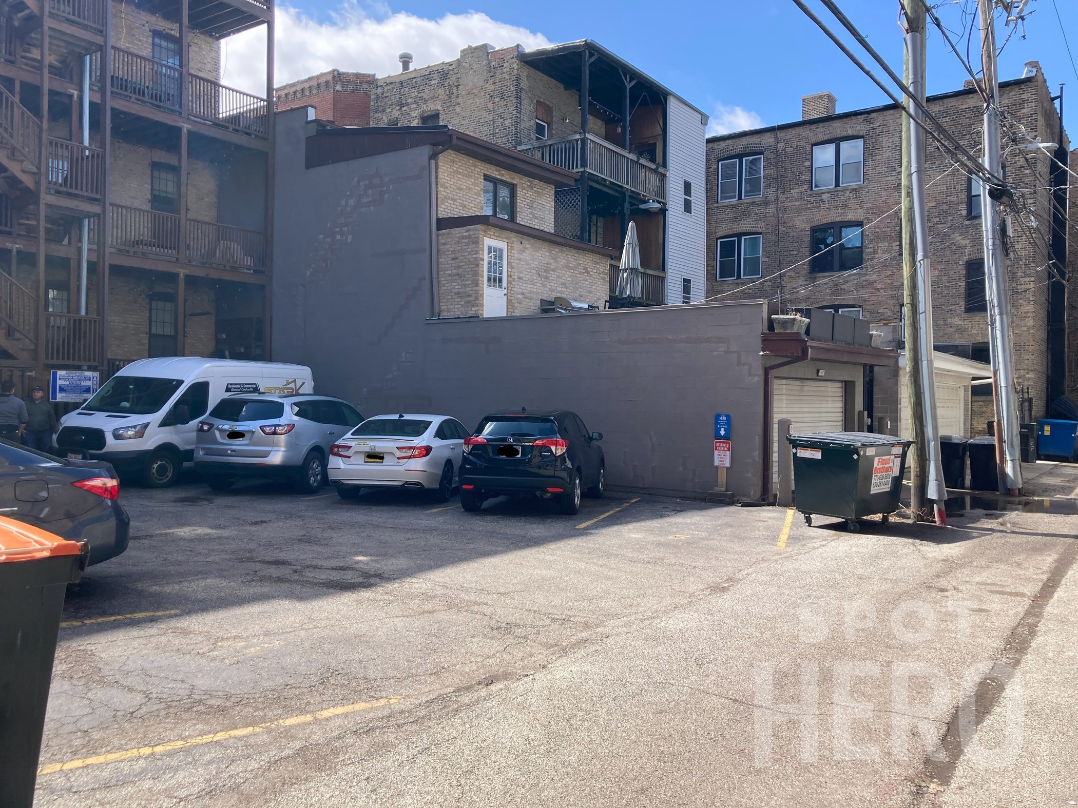 Photo of 610 W Surf St. - Spot #5