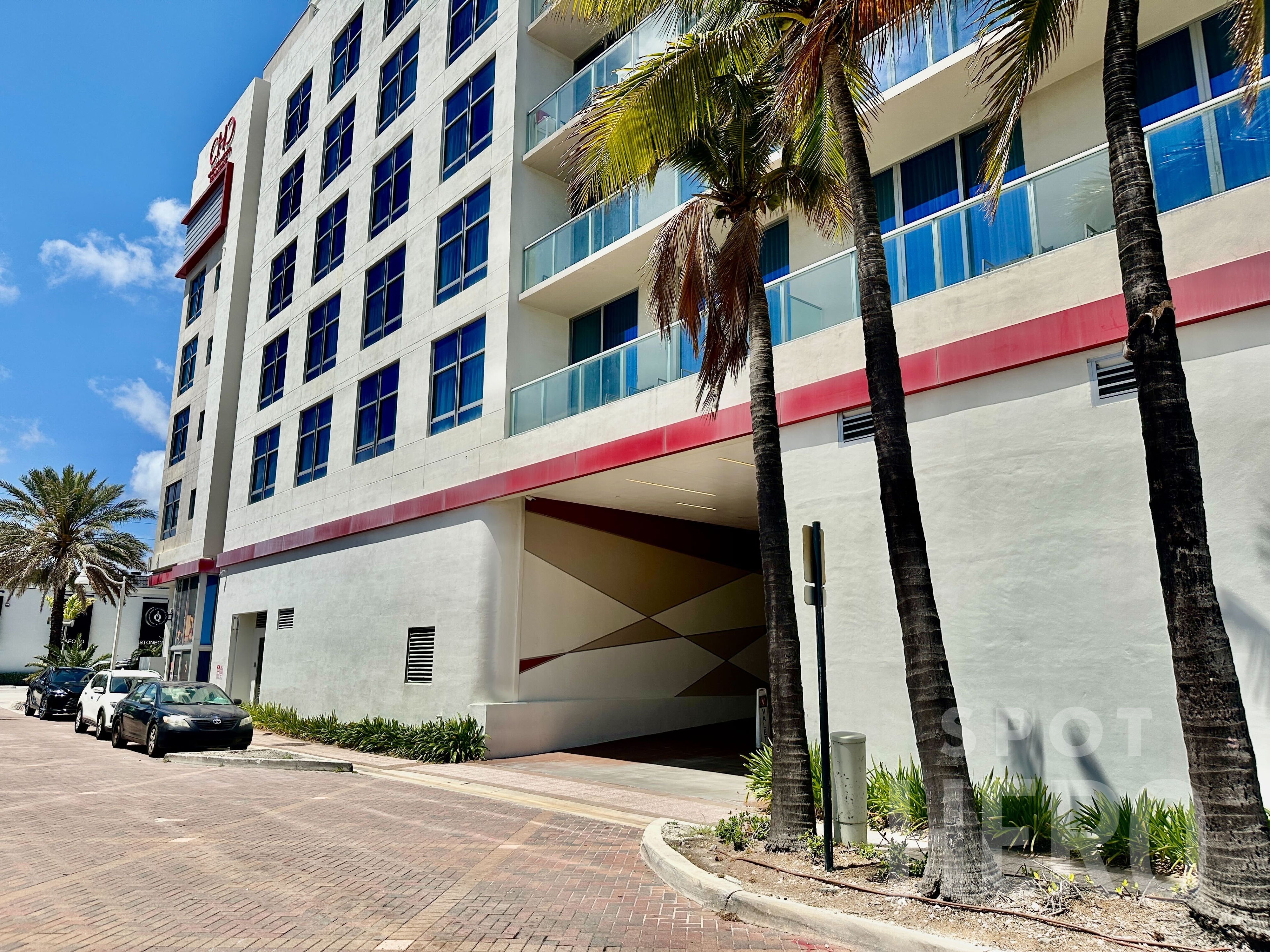 Photo of 777 N Ocean Dr. - Garage