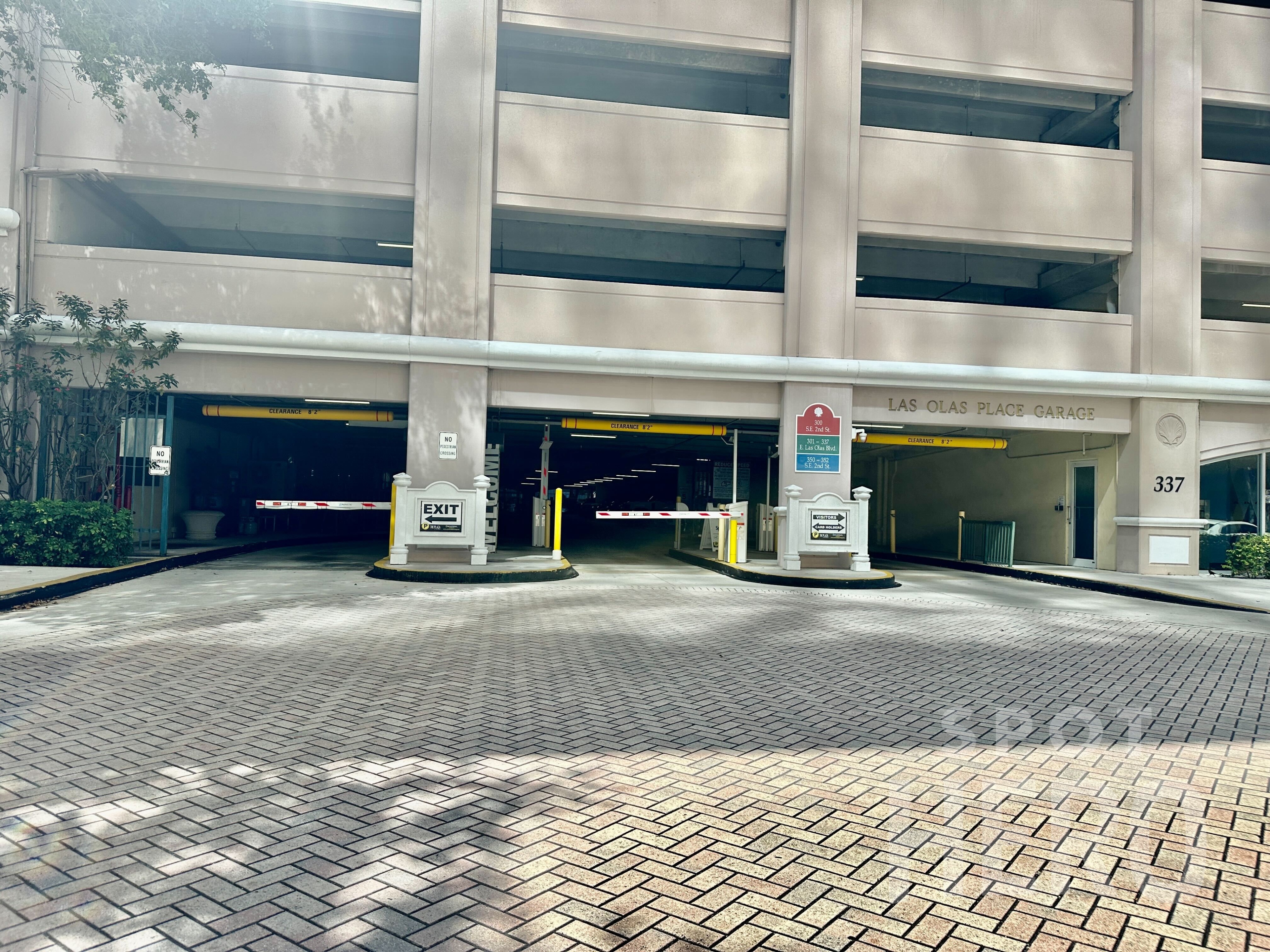 Photo of 337 SE 4th Ave Las Olas Pl. (301 Las Olas) - The Plaza at Las Olas Garage